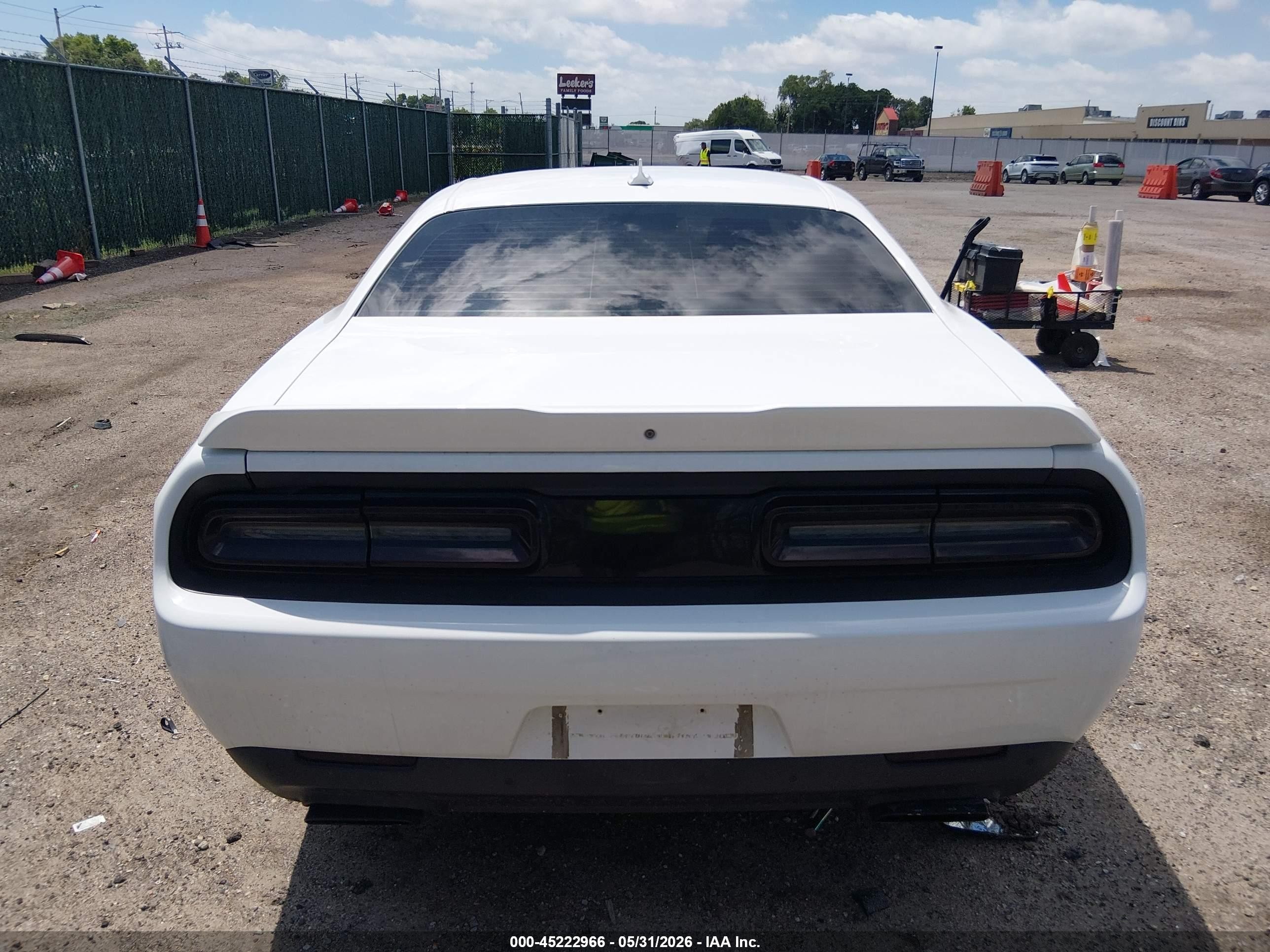 2015 Dodge Challenger R/t White vin: 2C3CDZAT4FH715144