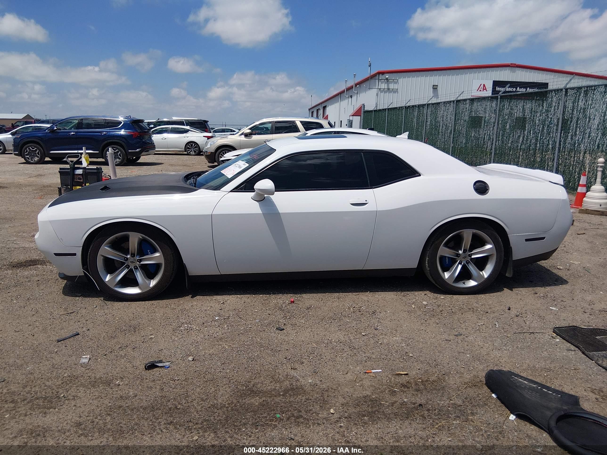 2015 Dodge Challenger R/t White vin: 2C3CDZAT4FH715144