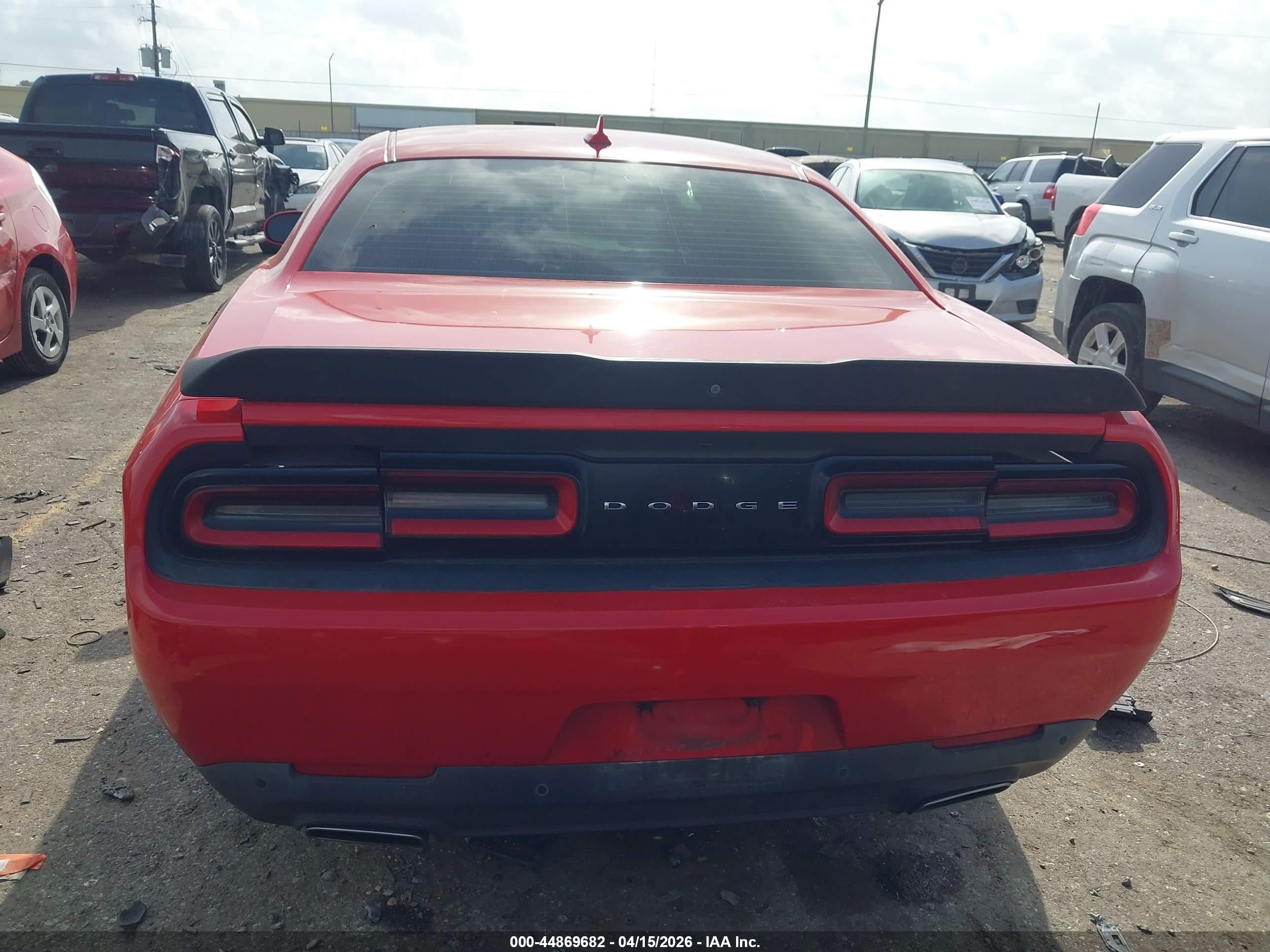 2015 Dodge Challenger Sxt Plus Red vin: 2C3CDZBG4FH706445