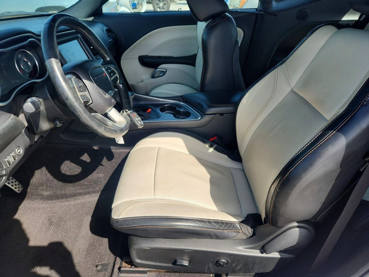 2015 Dodge Challenger Sxt Plus White vin: 2C3CDZBG9FH775115