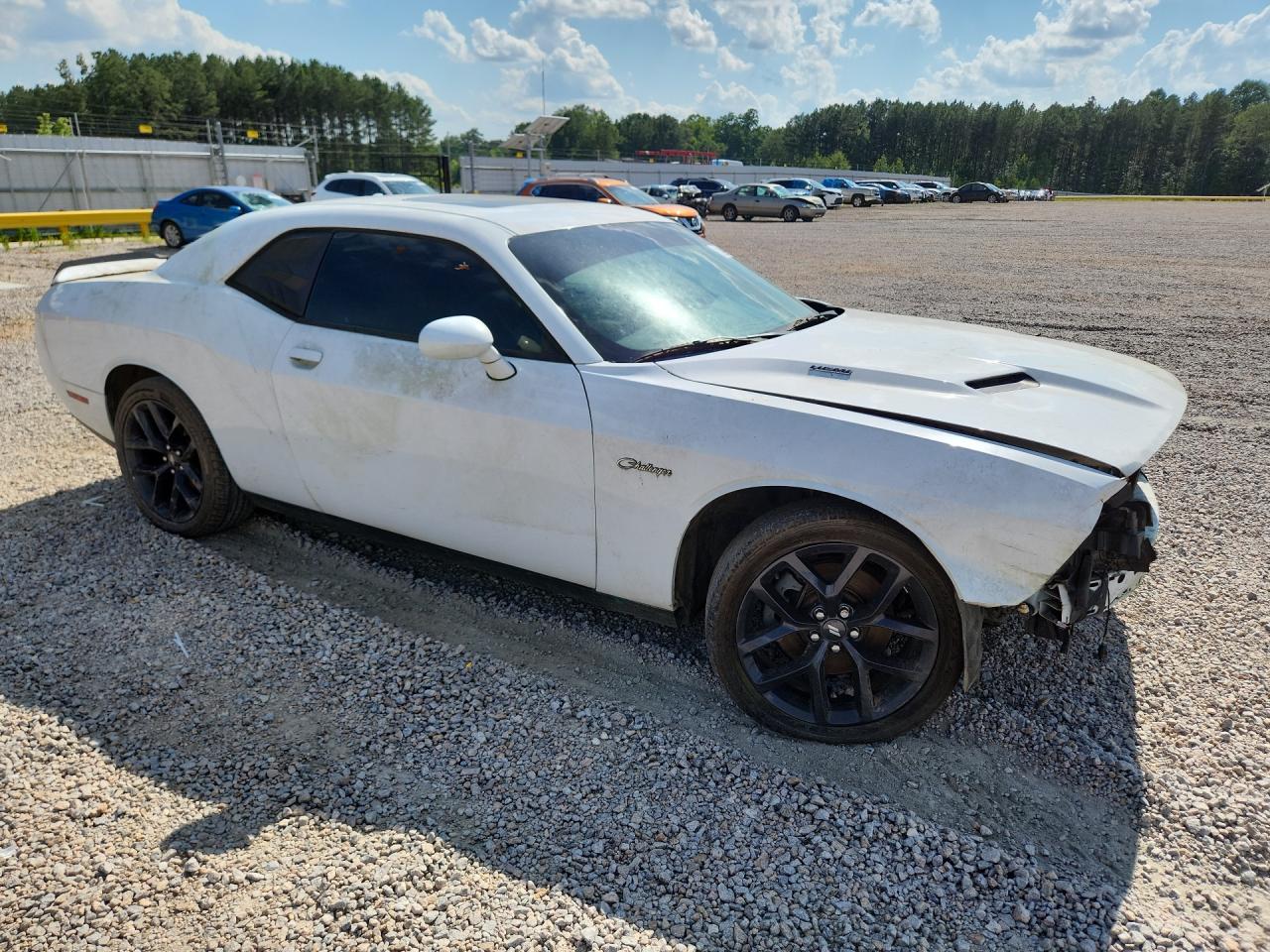 2015 Dodge Challenger Sxt Plus White vin: 2C3CDZBT0FH846540 Damage: Right Front Fender, Dent(S) W/ Paint Dmg, 9 To 10 Inches