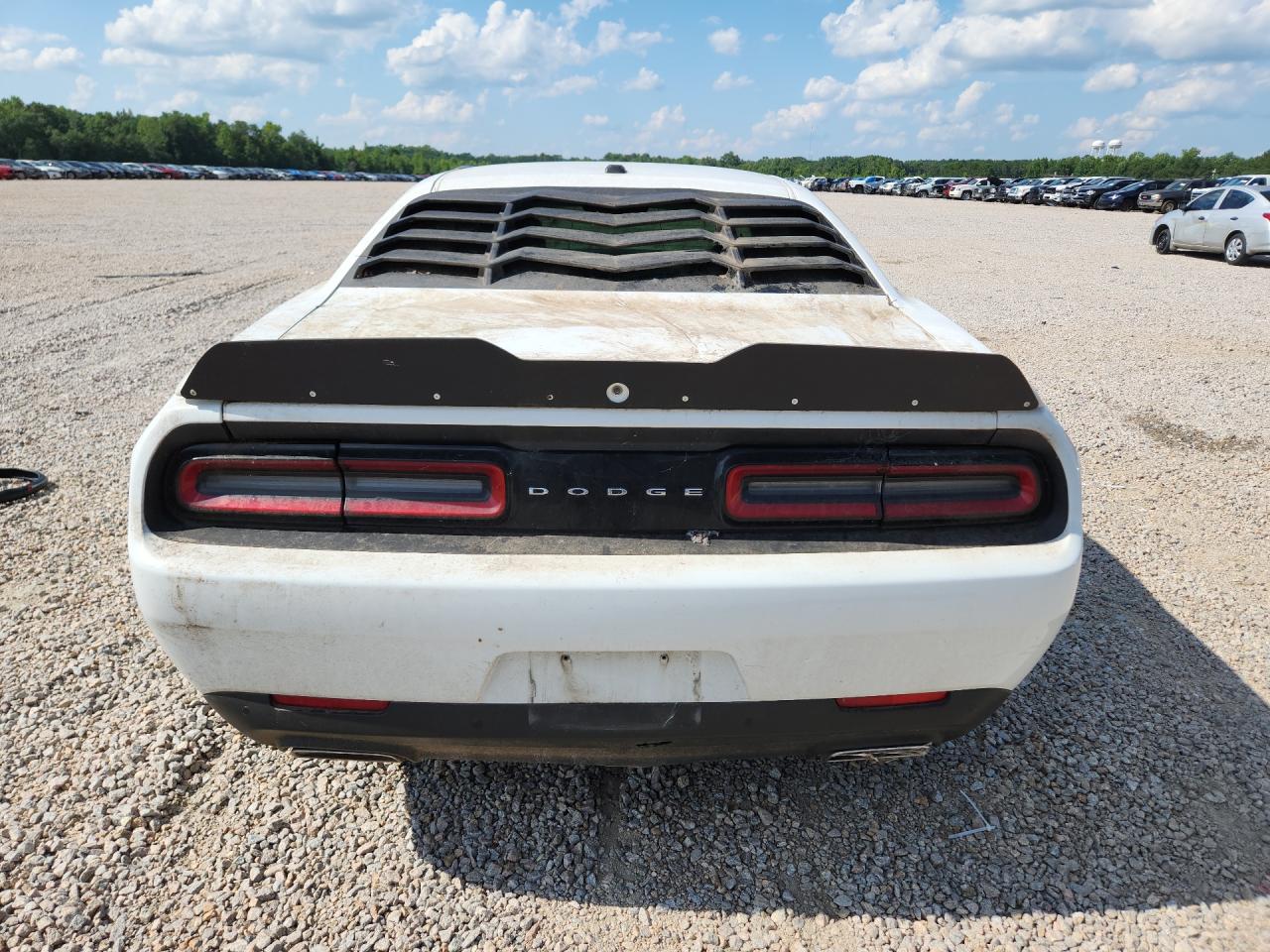 2015 Dodge Challenger Sxt Plus White vin: 2C3CDZBT0FH846540 Damage: Spoiler, Aftermarket, Acceptable