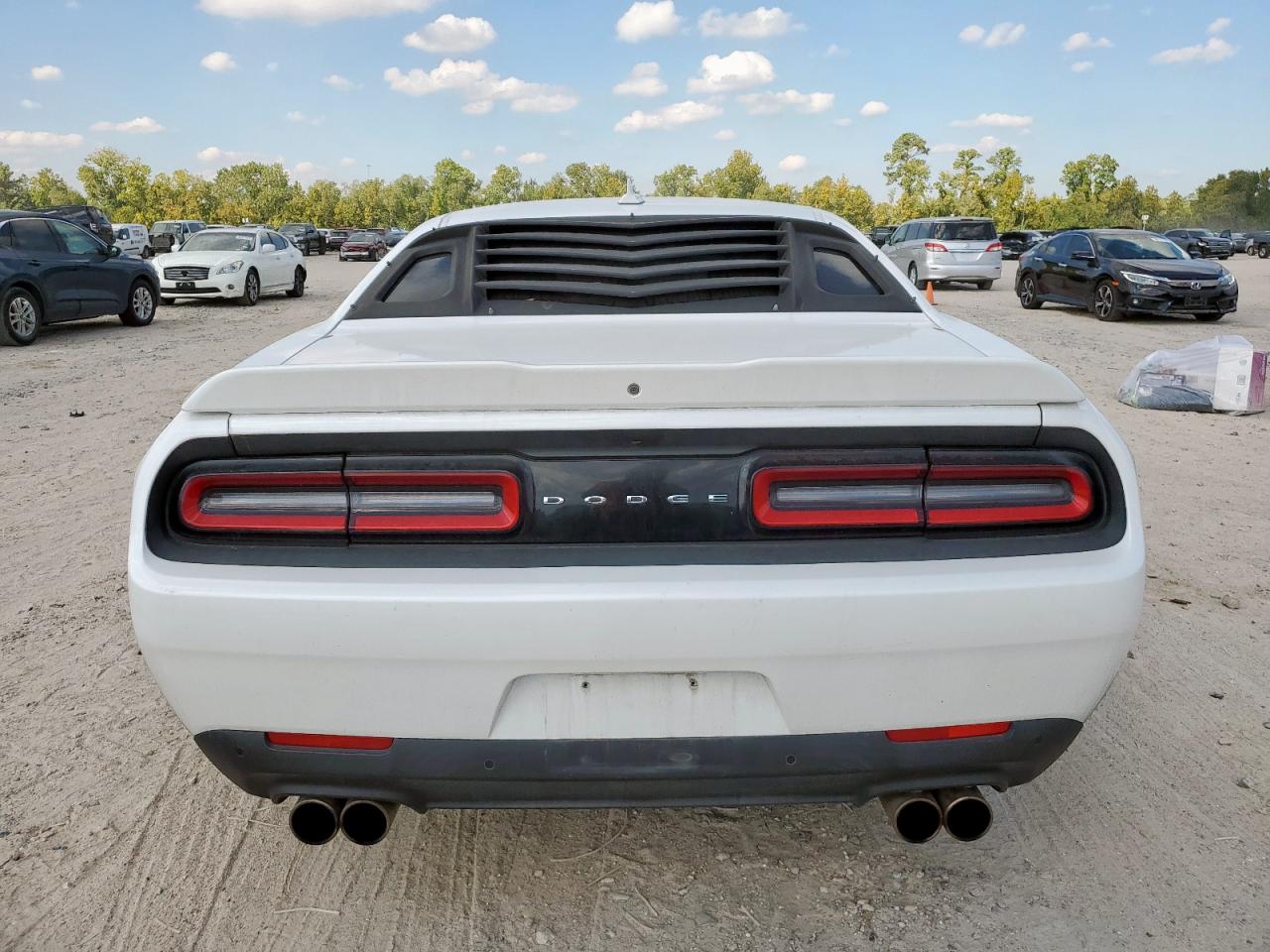 2016 Dodge Challenger R/t White vin: 2C3CDZBT1GH209898