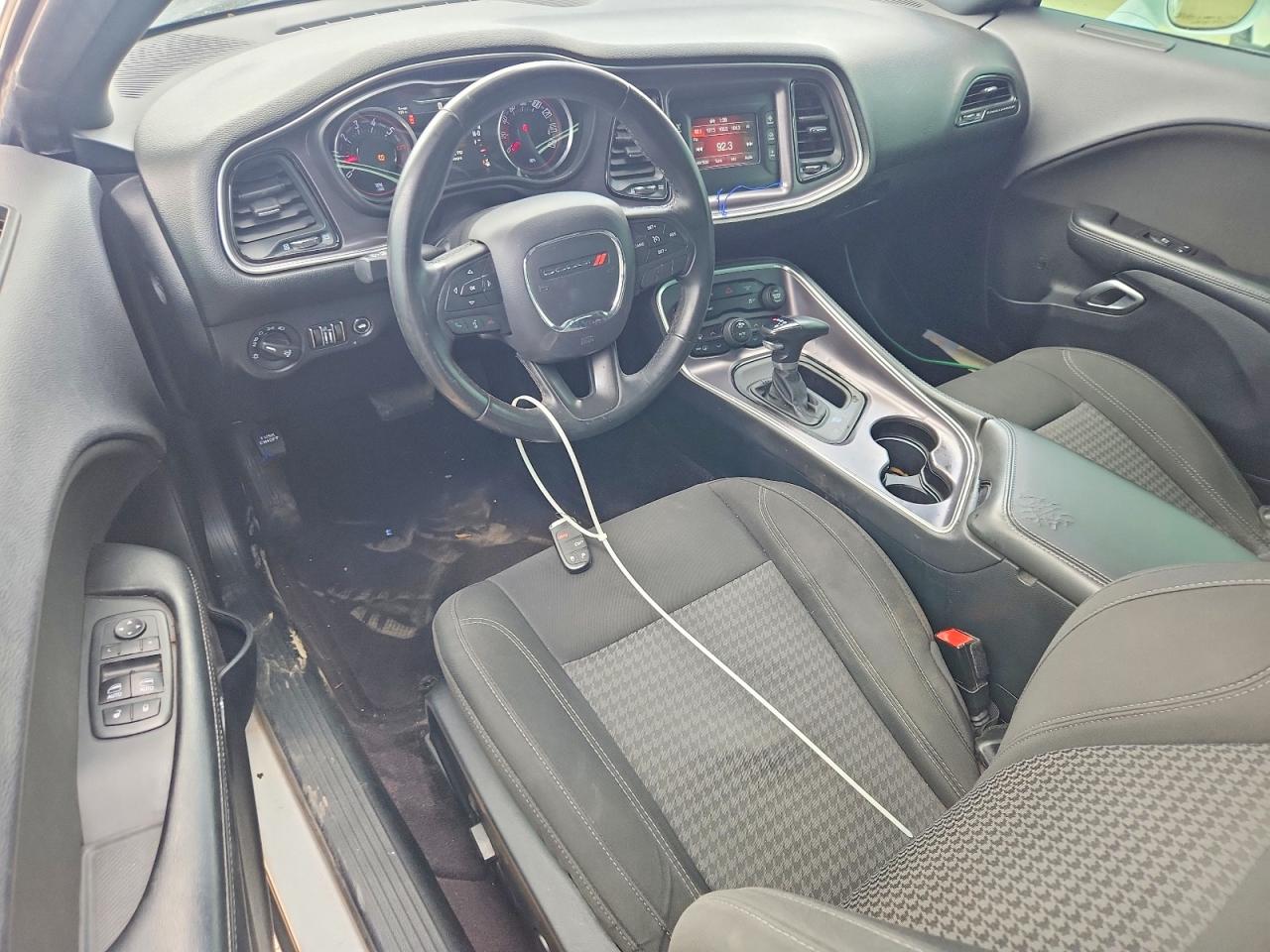 2017 Dodge Challenger R/t Белый vin: 2C3CDZBT1HH578021
