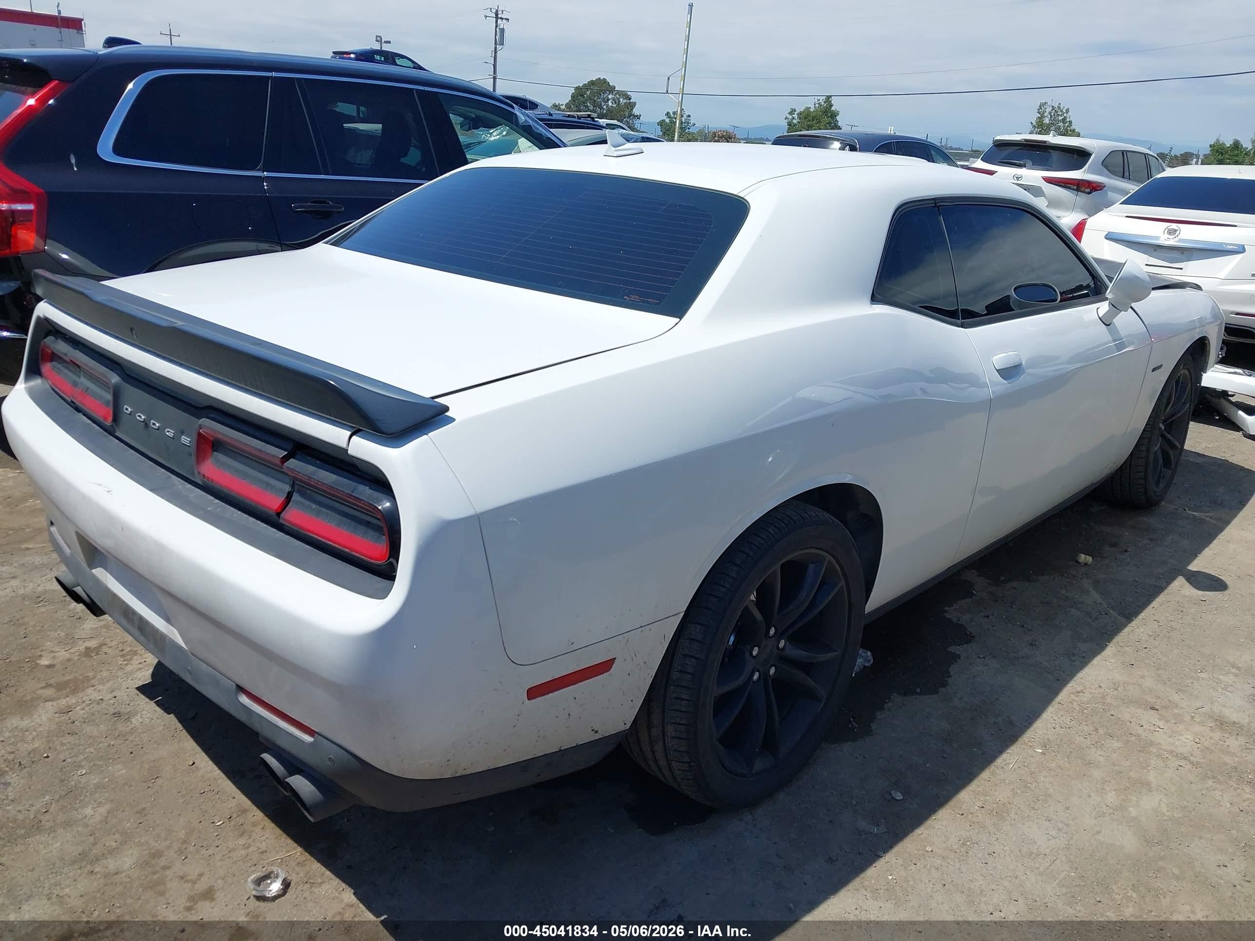 2016 Dodge Challenger R/t Plus Белый vin: 2C3CDZBT3GH120088