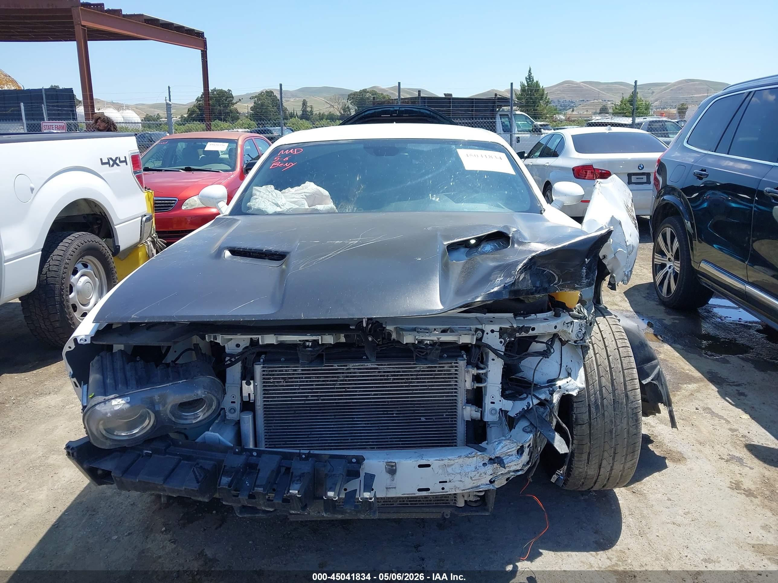 2016 Dodge Challenger R/t Plus Белый vin: 2C3CDZBT3GH120088
