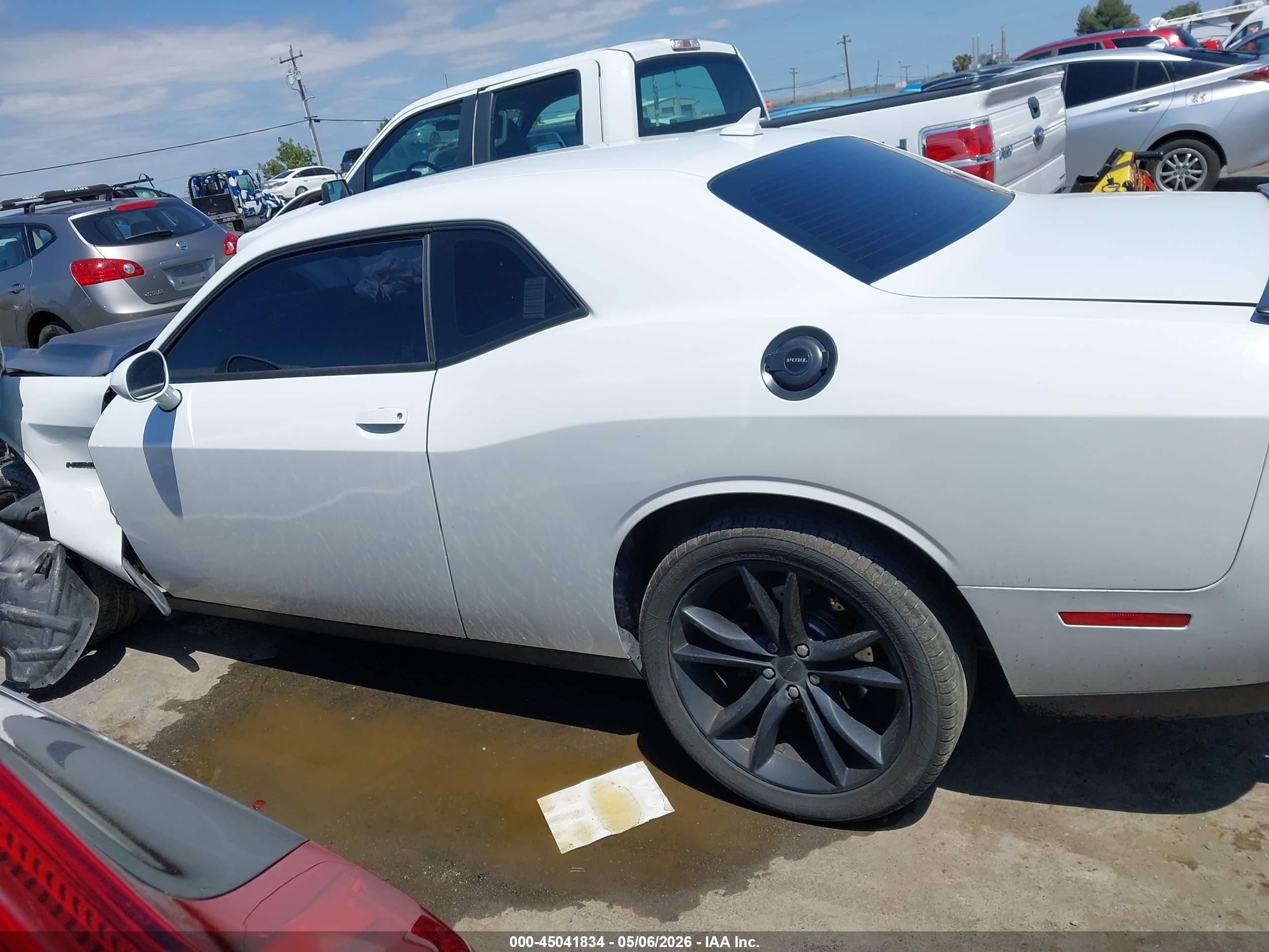 2016 Dodge Challenger R/t Plus Белый vin: 2C3CDZBT3GH120088