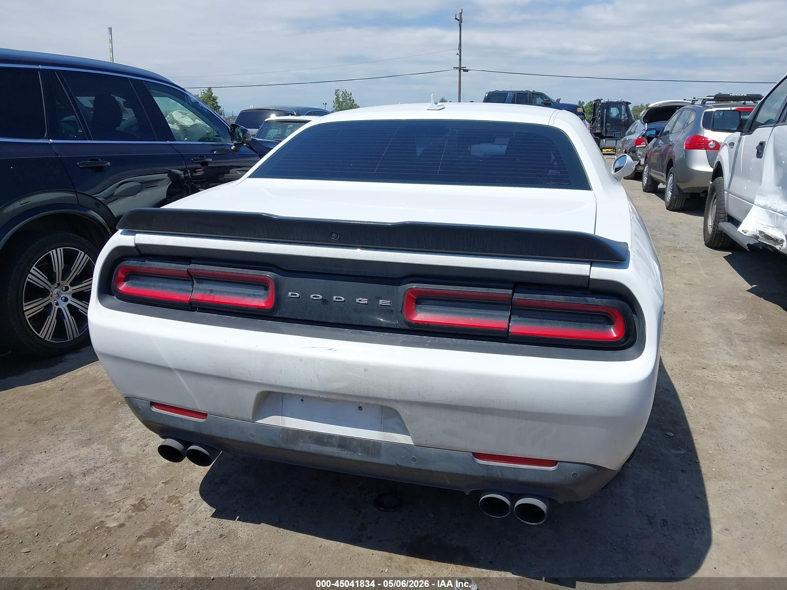 2016 Dodge Challenger R/t Plus Белый vin: 2C3CDZBT3GH120088