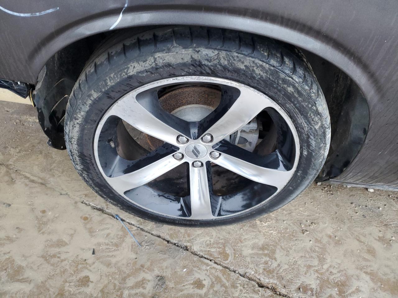 2019 Dodge Challenger R/t Black vin: 2C3CDZBT3KH641420 Damage: Right Rear Wheel, Curb Rash, > 12 Inches