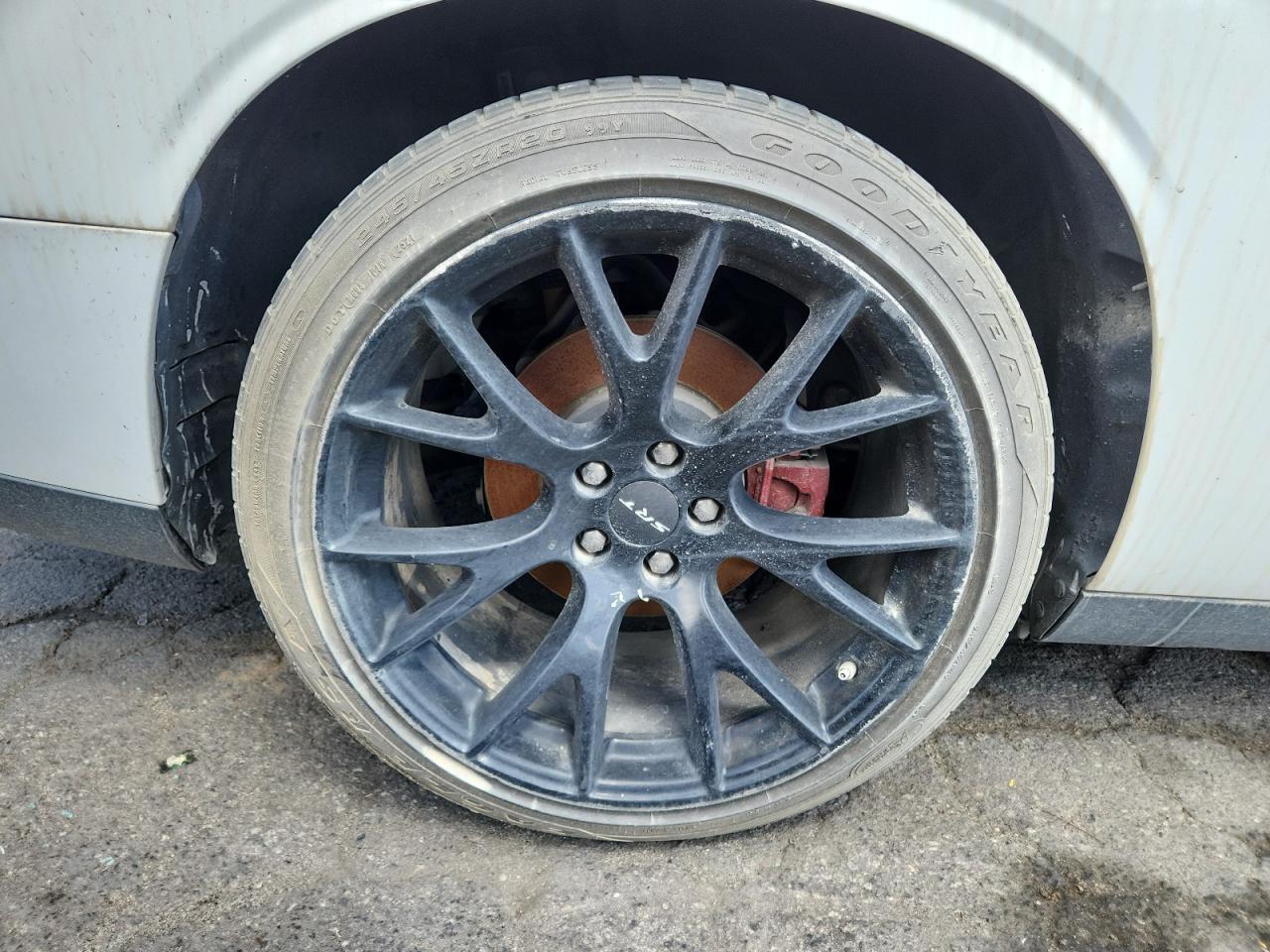 2019 Dodge Challenger R White vin: 2C3CDZBT4KH556957 Damage: Right Rear Wheel, Curb Rash, > 12 Inches