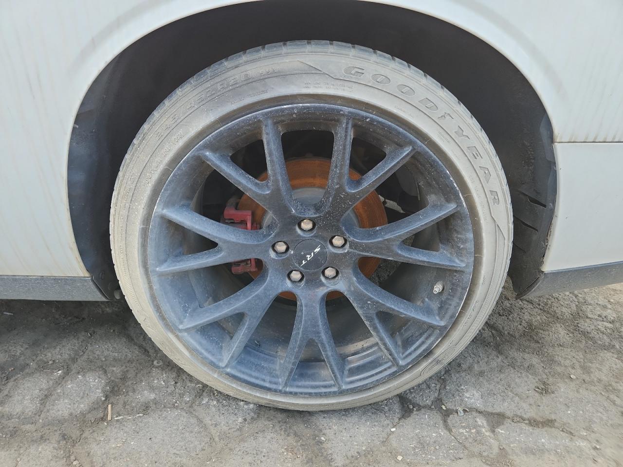 2019 Dodge Challenger R White vin: 2C3CDZBT4KH556957 Damage: Left Rear Wheel, Curb Rash, > 12 Inches