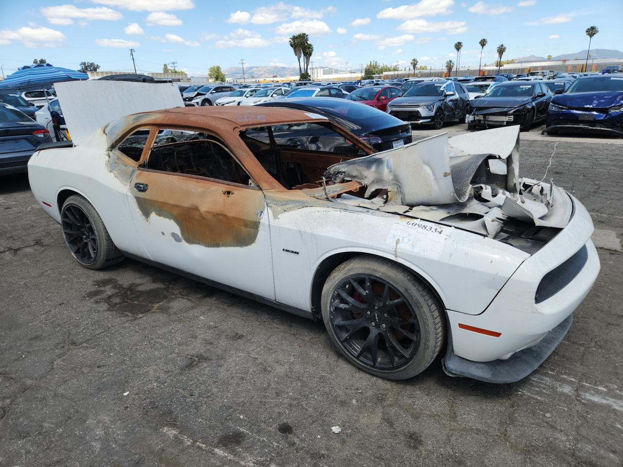 2019 Dodge Challenger R White vin: 2C3CDZBT4KH556957 Damage: Right Qtr Panel, Severe Damage, Replacement Required
