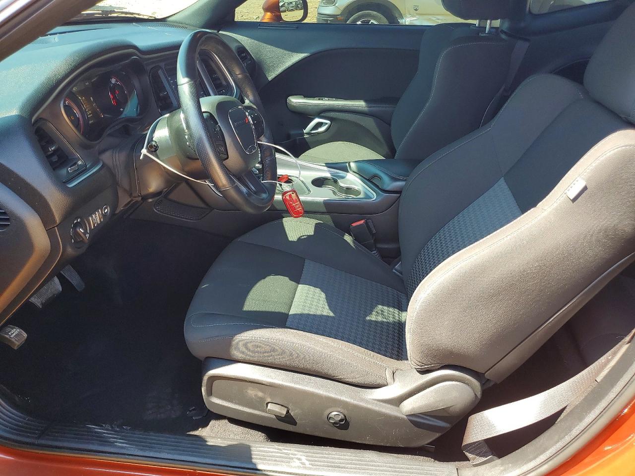 2021 Dodge Challenger R/t Оранжевый vin: 2C3CDZBT5MH631927