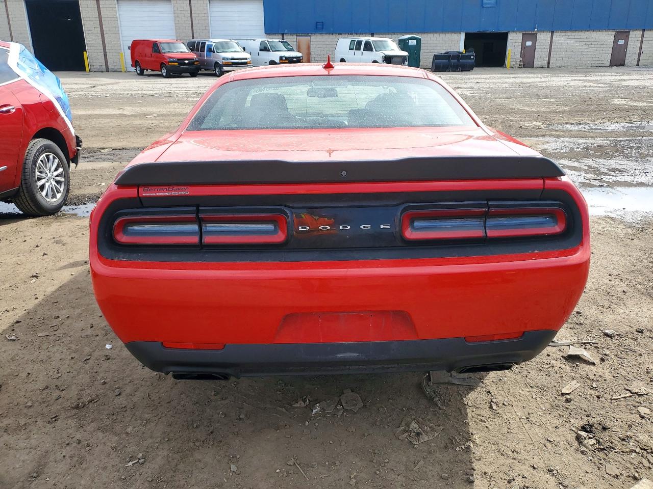 2017 Dodge Challenger R Red vin: 2C3CDZBT6HH604905