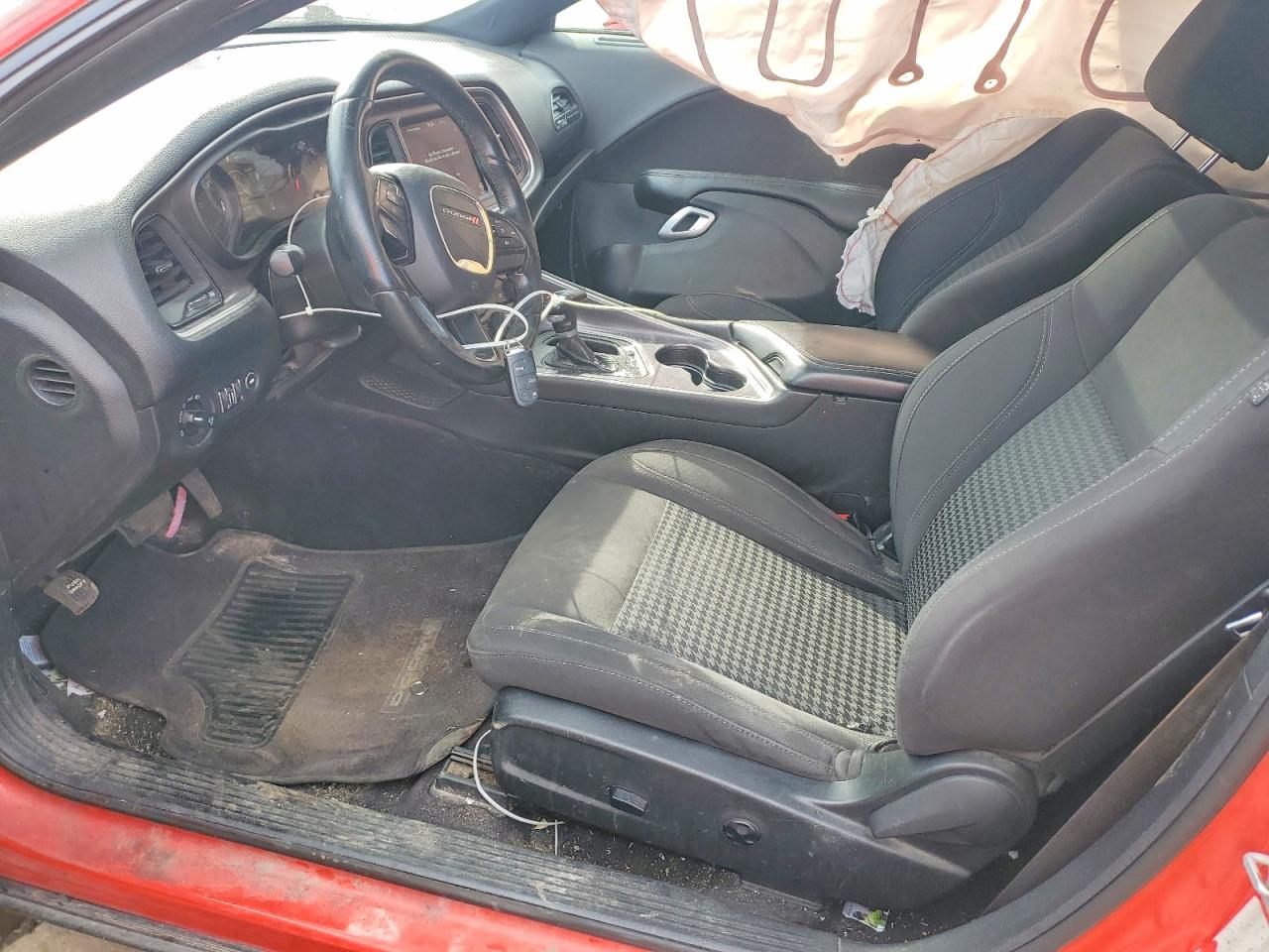 2017 Dodge Challenger R Red vin: 2C3CDZBT6HH604905