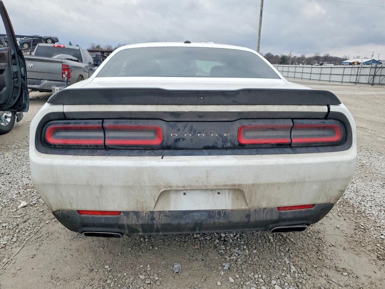 2019 Dodge Challenger R/t White vin: 2C3CDZBT6KH677067