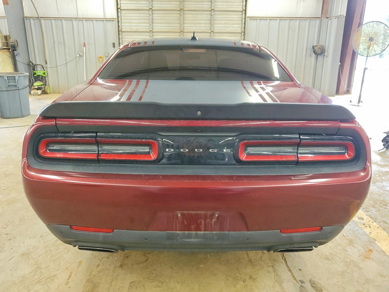 2017 Dodge Challenger R/t Burgundy vin: 2C3CDZBT8HH522609