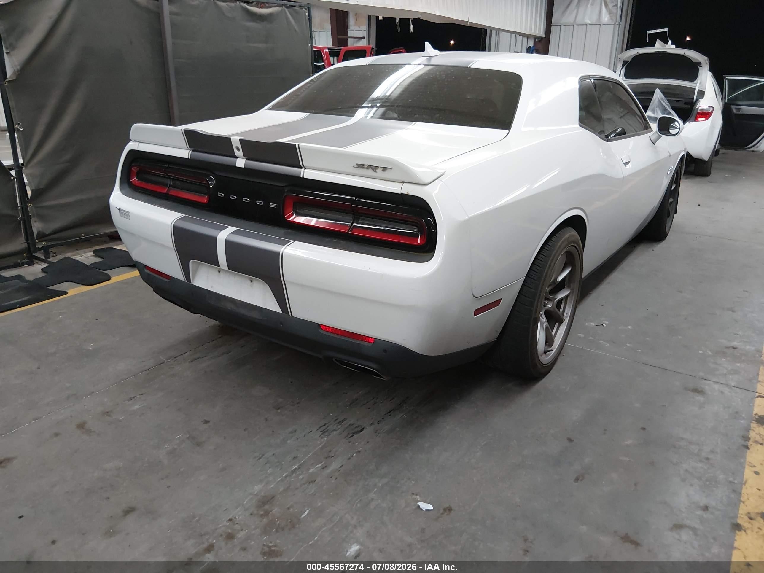 2015 Dodge Challenger Srt 392 White vin: 2C3CDZDJ3FH706672