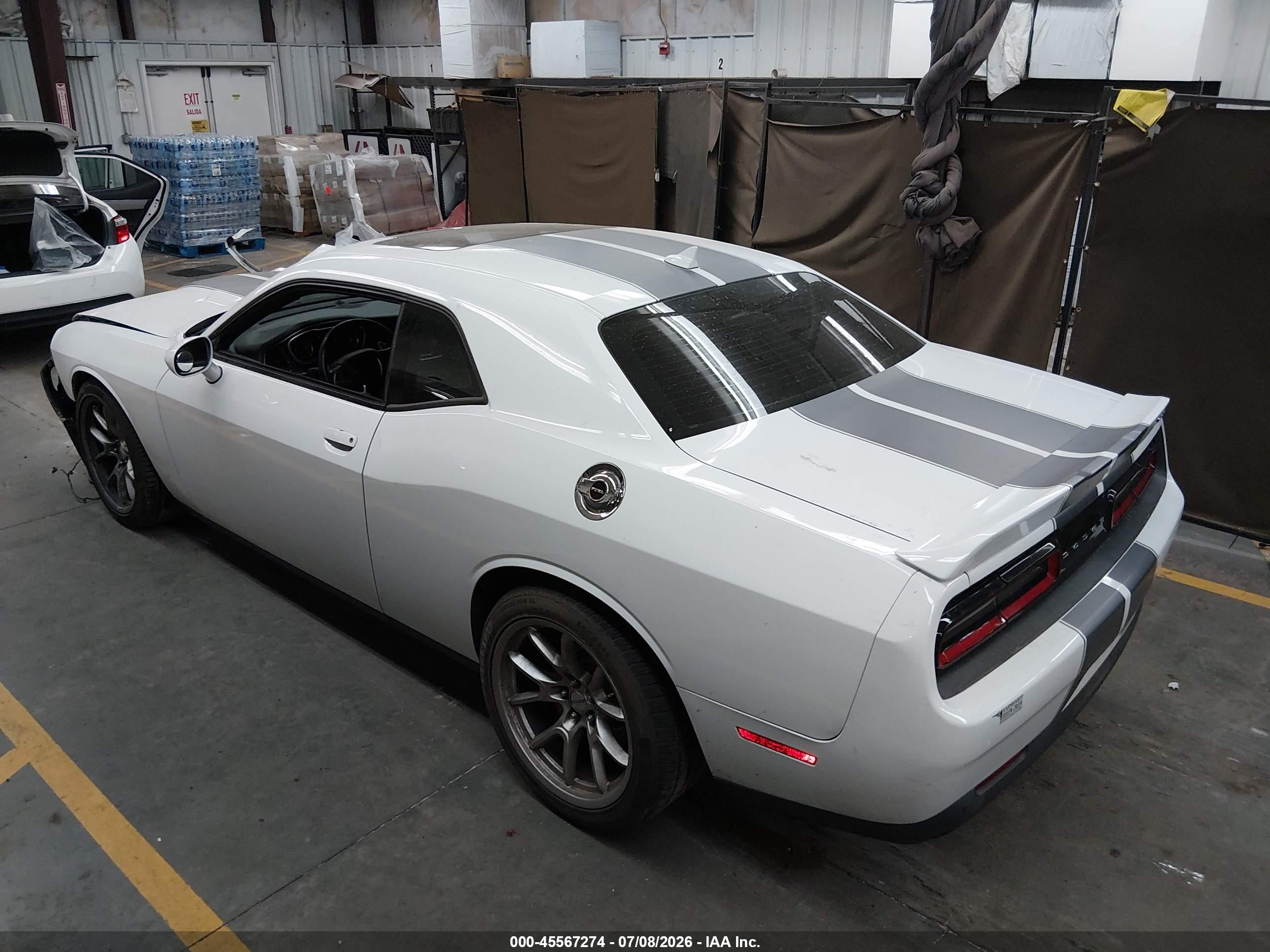 2015 Dodge Challenger Srt 392 White vin: 2C3CDZDJ3FH706672