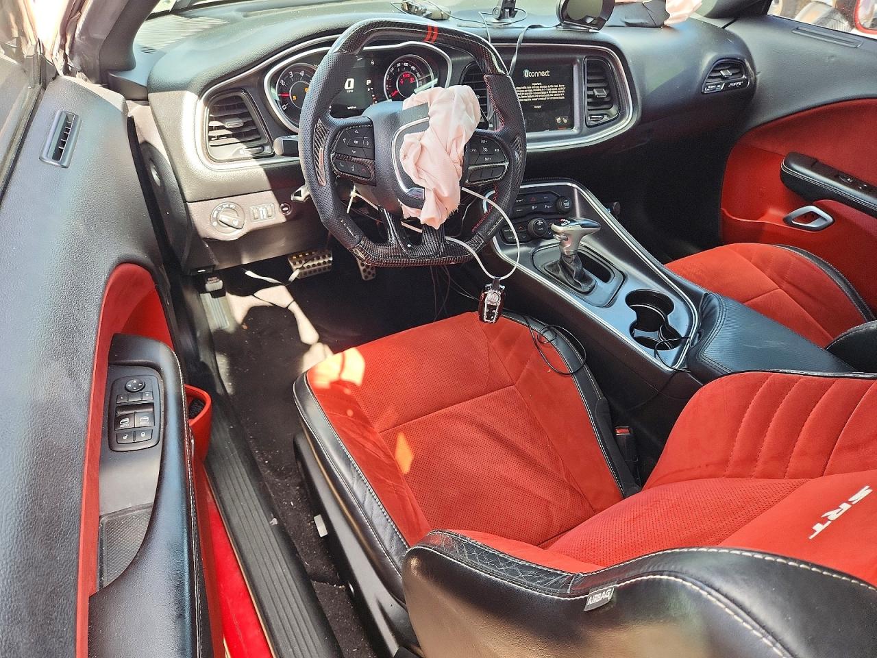 2015 Dodge Challenger Srt 392 Red vin: 2C3CDZDJ3FH797720