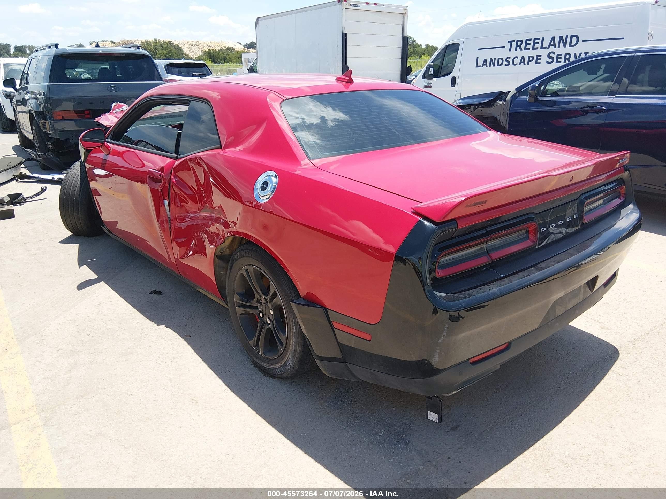 2015 Dodge Challenger Srt 392 Red vin: 2C3CDZDJ3FH892889