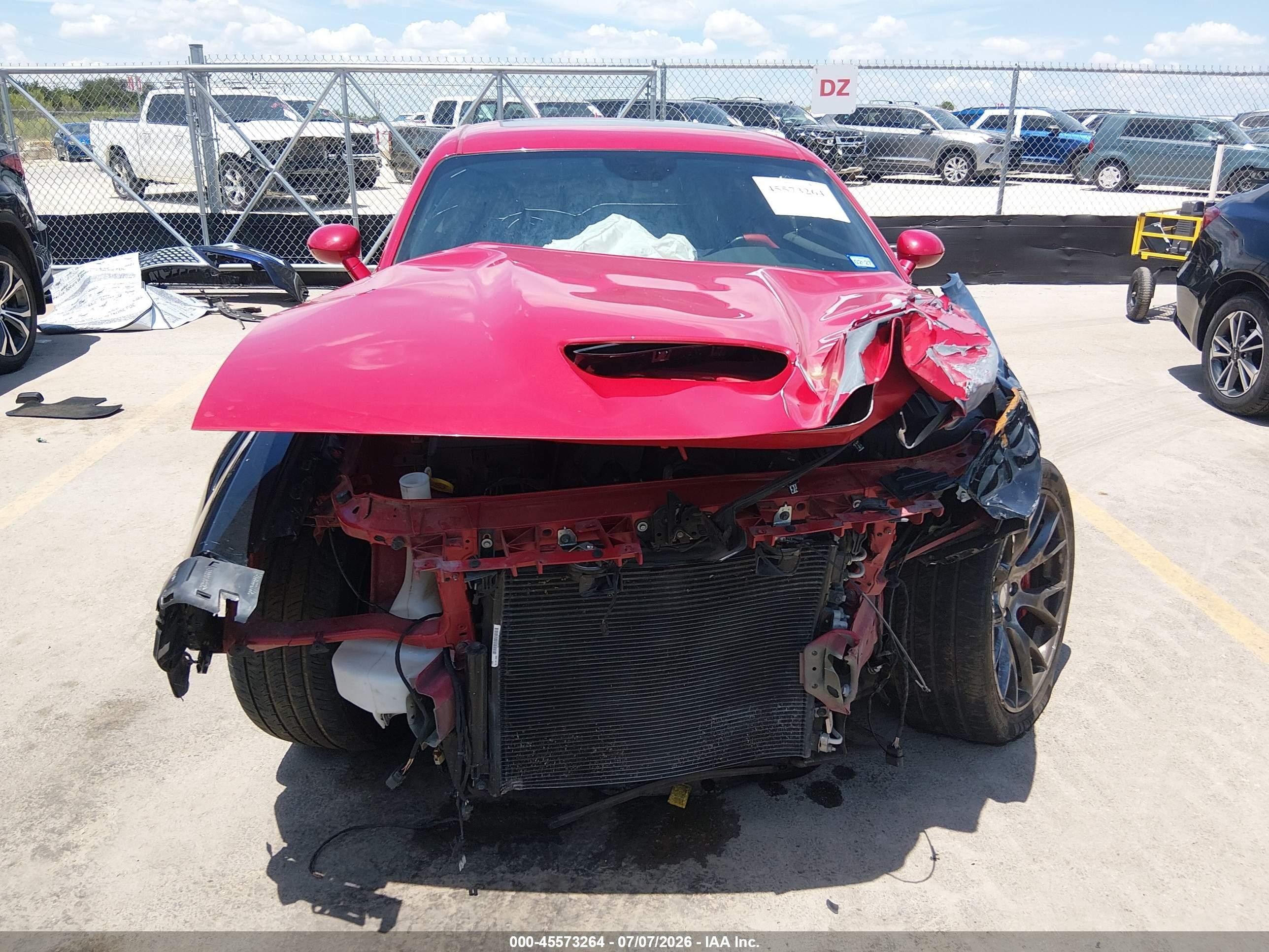 2015 Dodge Challenger Srt 392 Red vin: 2C3CDZDJ3FH892889
