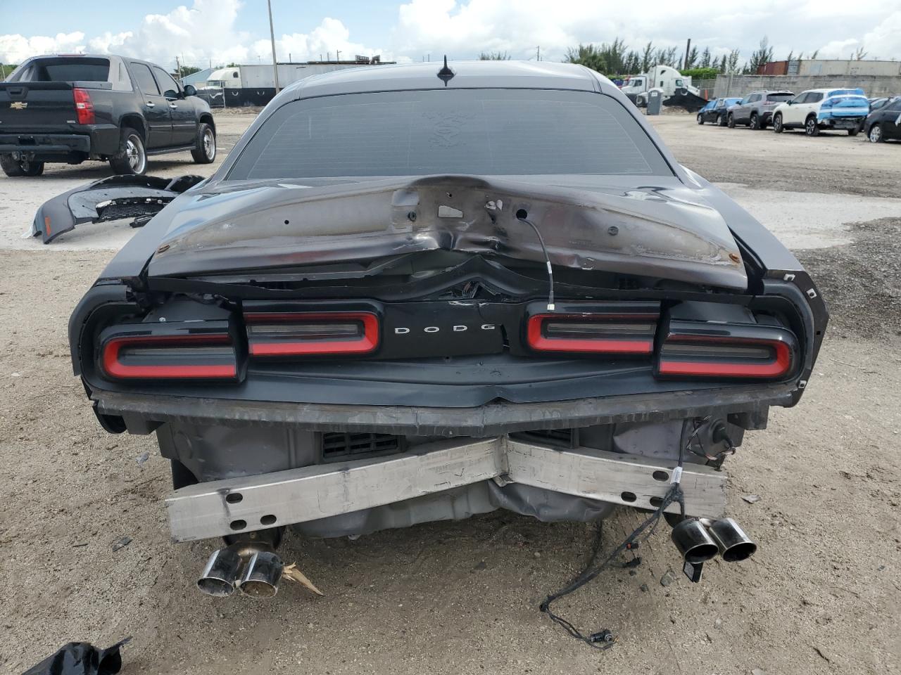 2015 Dodge Challenger Srt 392   Gray vin: 2C3CDZDJ4FH835486
