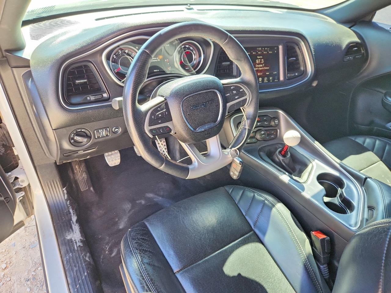 2015 Dodge Challenger Srt 392 White vin: 2C3CDZDJ4FH910915