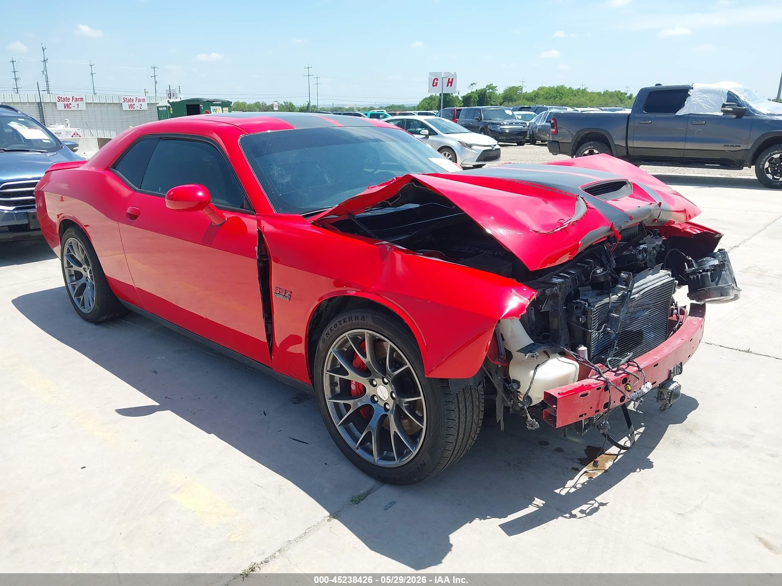 2015 Dodge Challenger Srt 392 Red vin: 2C3CDZDJ5FH720220