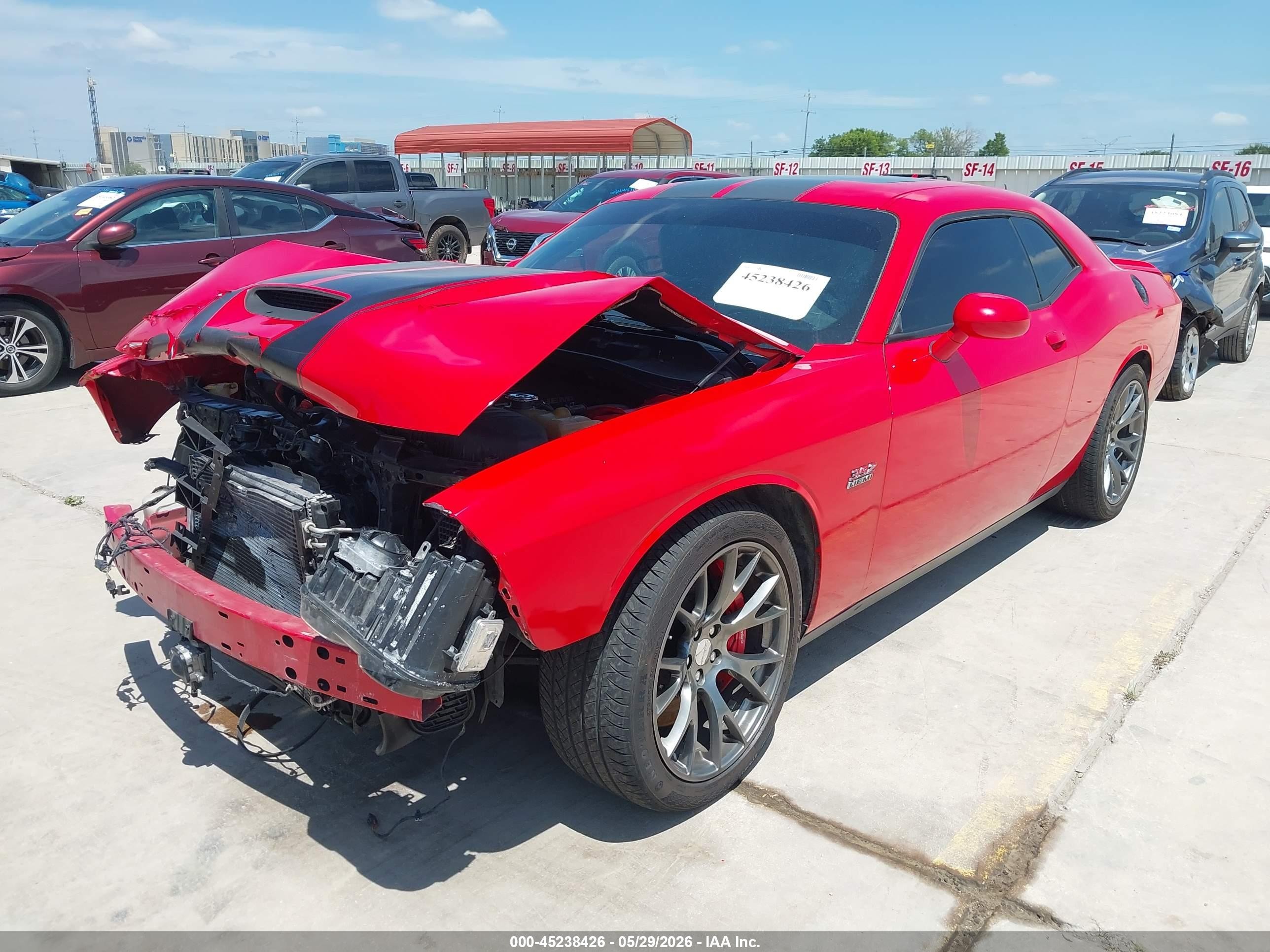 2015 Dodge Challenger Srt 392 Red vin: 2C3CDZDJ5FH720220