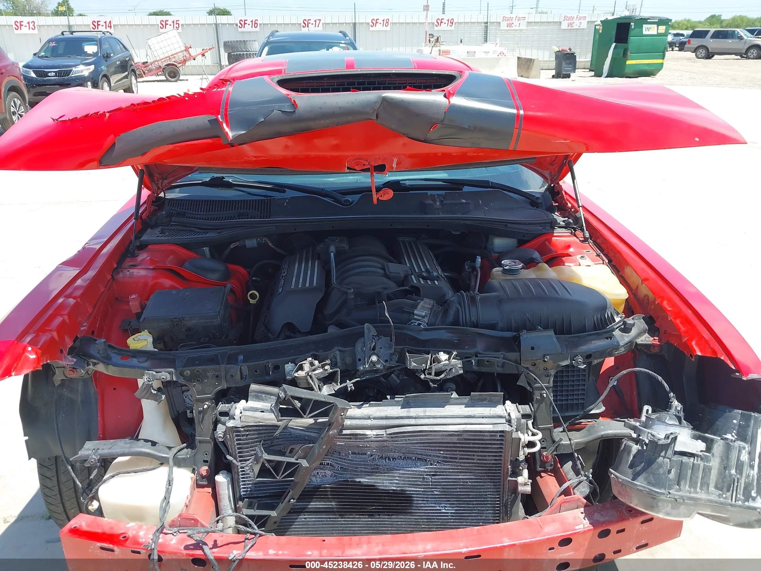 2015 Dodge Challenger Srt 392 Red vin: 2C3CDZDJ5FH720220