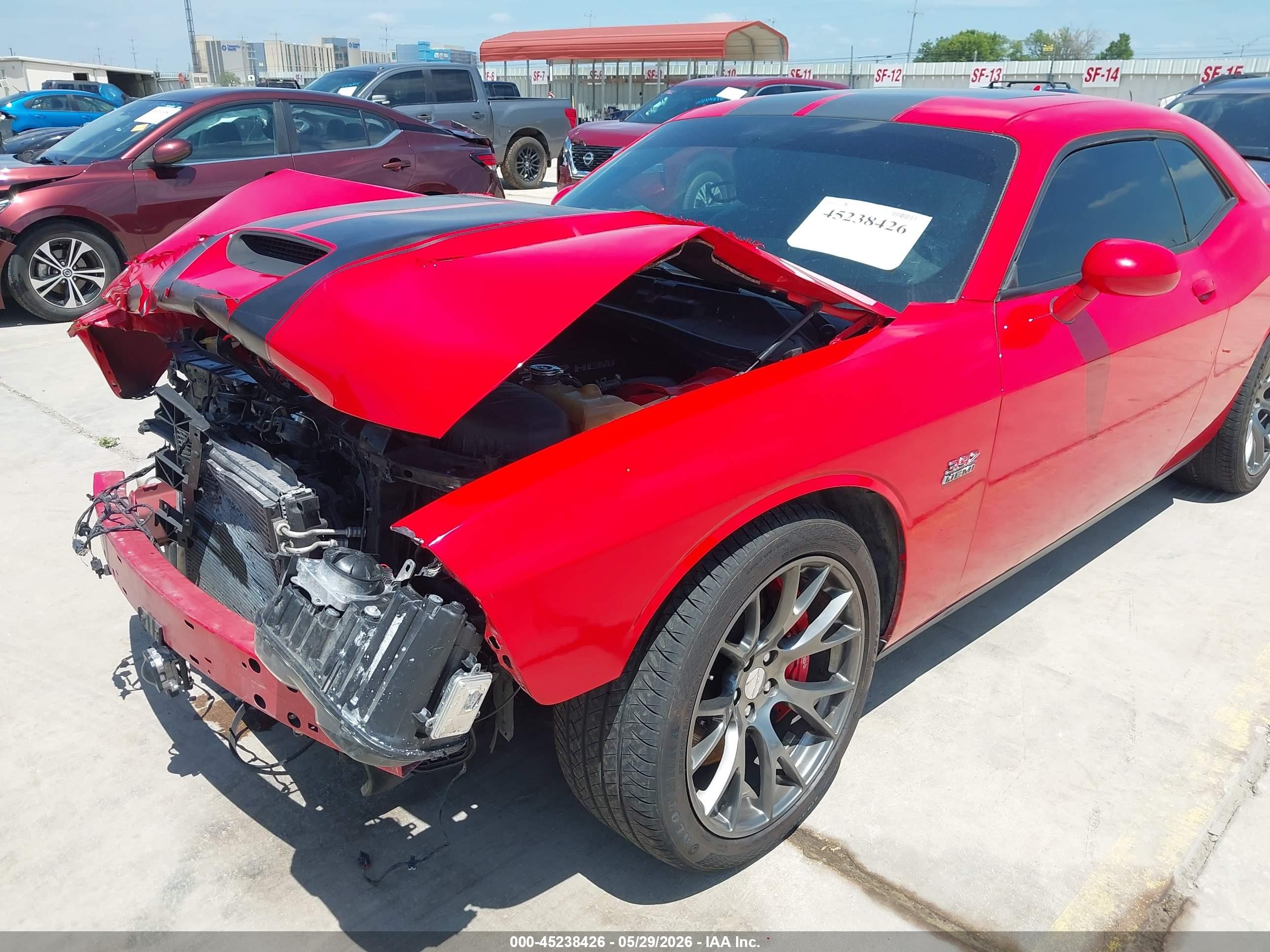 2015 Dodge Challenger Srt 392 Red vin: 2C3CDZDJ5FH720220