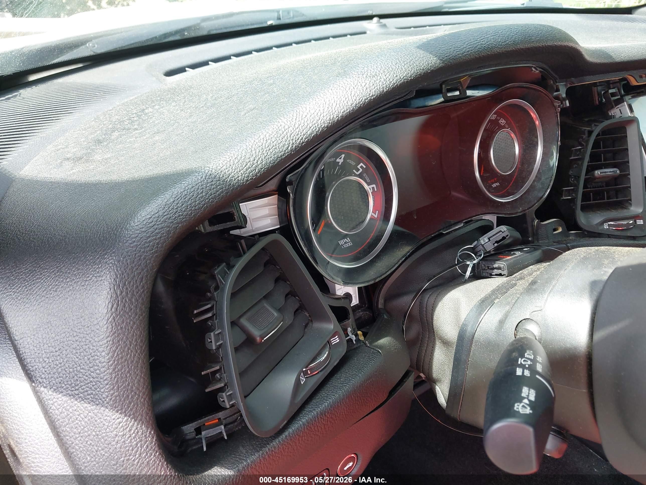 2015 Dodge Challenger Srt 392 White vin: 2C3CDZDJXFH706152