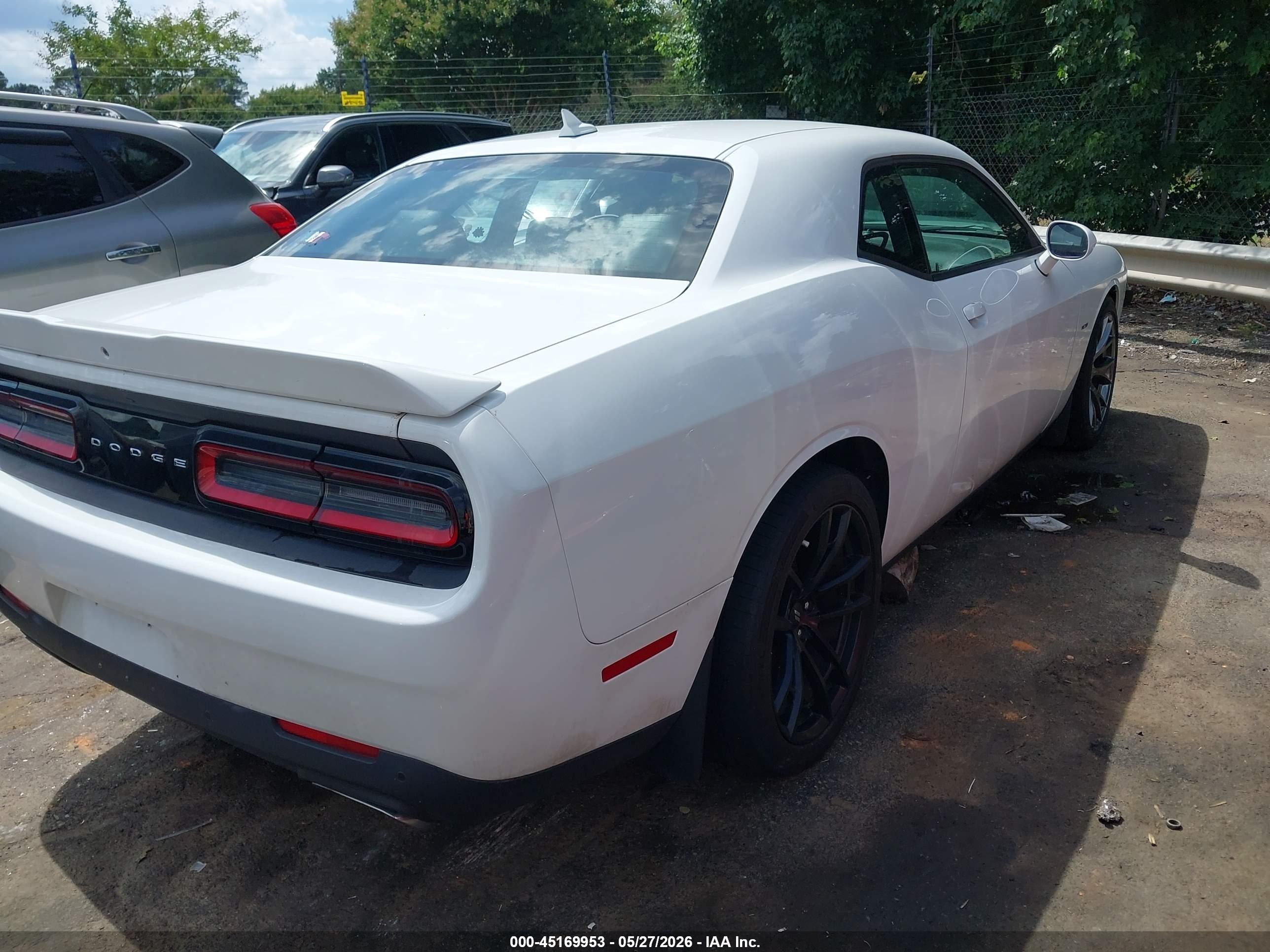 2015 Dodge Challenger Srt 392 White vin: 2C3CDZDJXFH706152