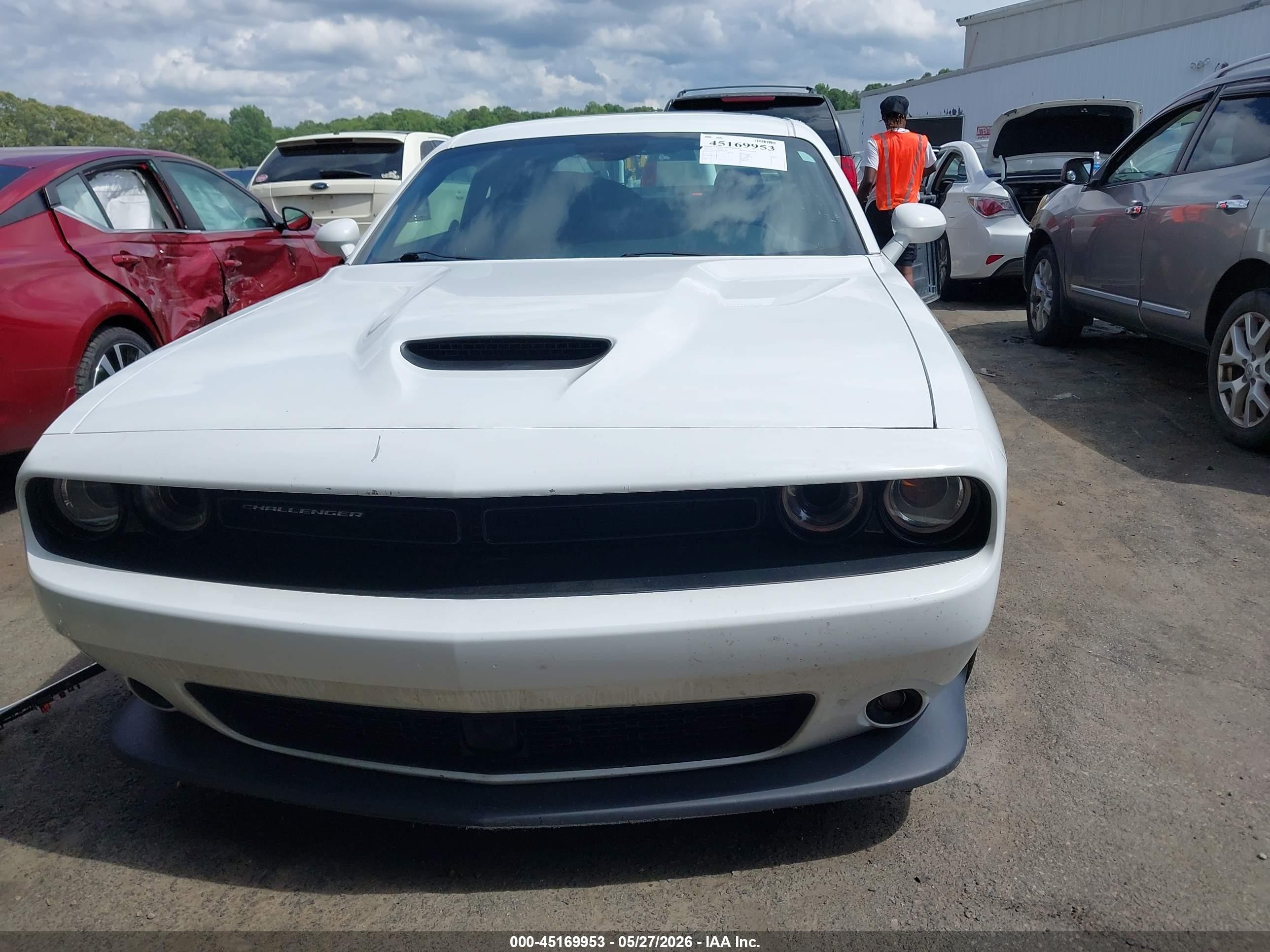 2015 Dodge Challenger Srt 392 White vin: 2C3CDZDJXFH706152