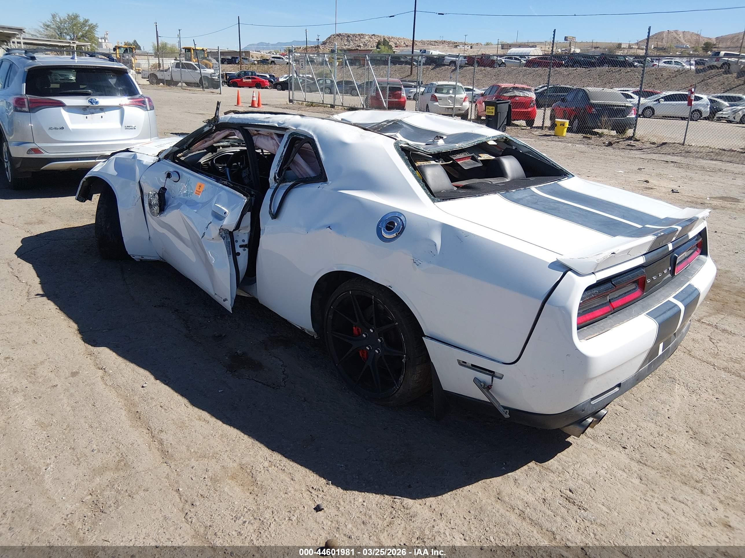 2015 Dodge Challenger Srt 392 White vin: 2C3CDZDJXFH720228