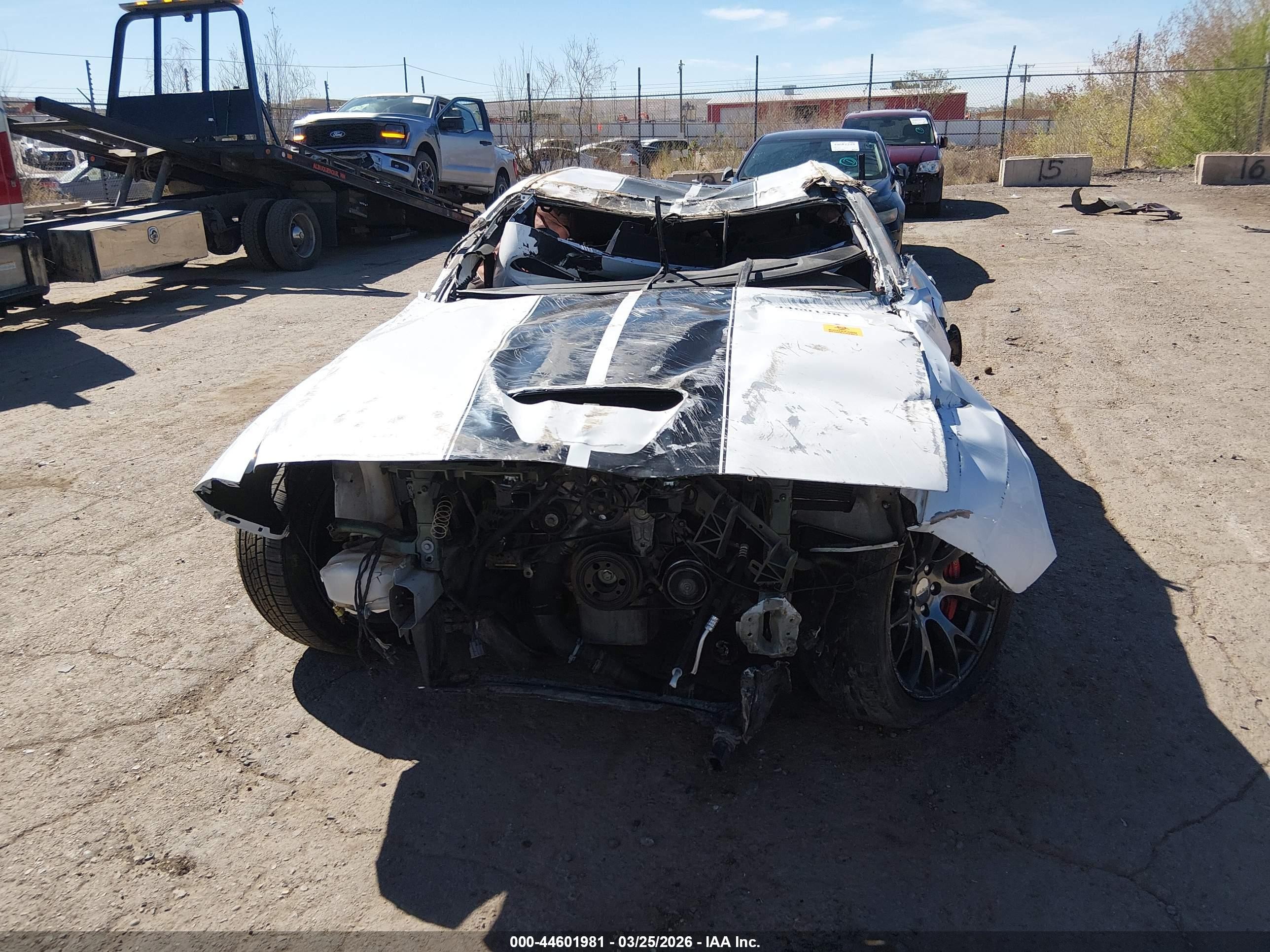 2015 Dodge Challenger Srt 392 White vin: 2C3CDZDJXFH720228