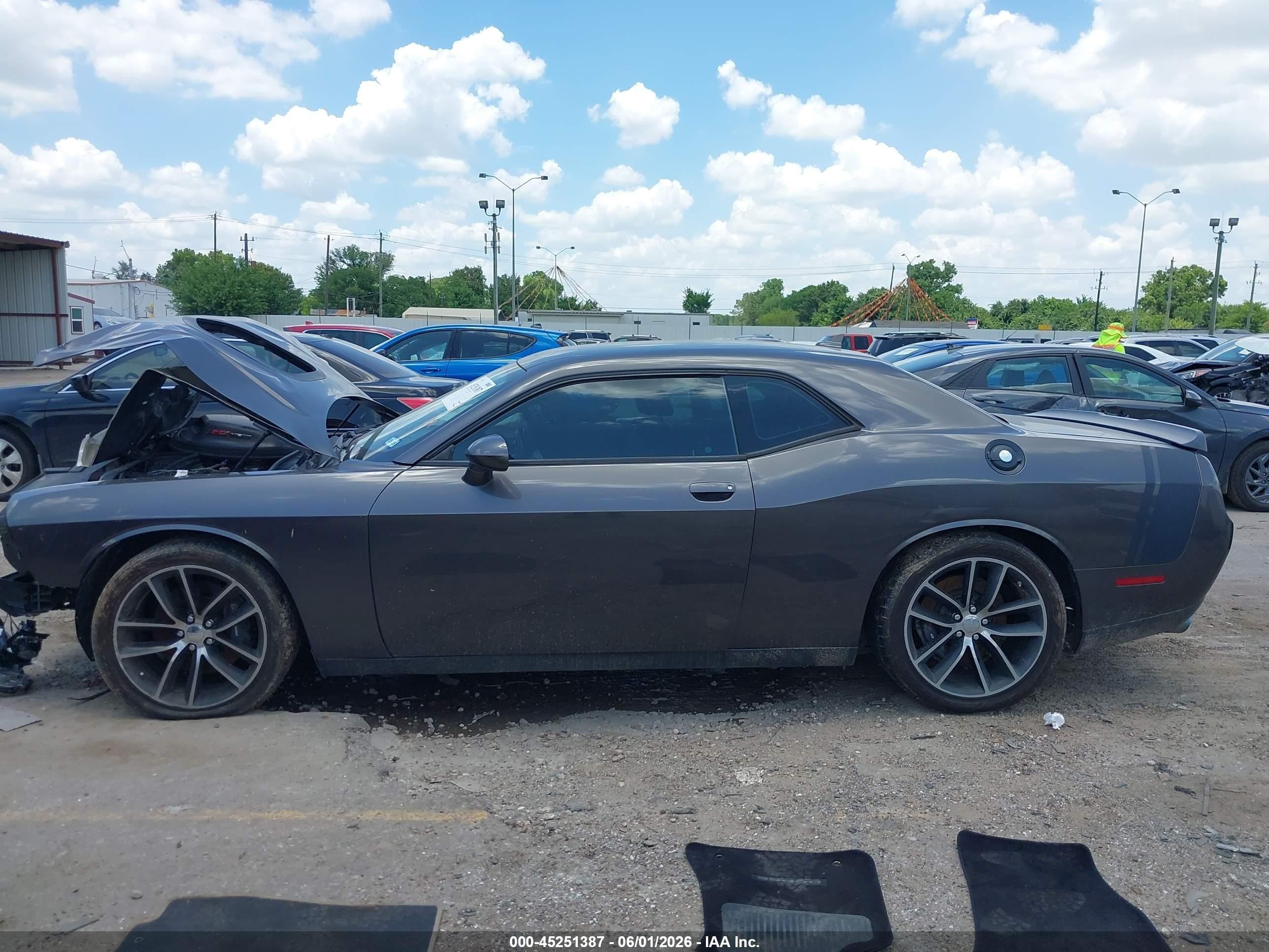 2016 Dodge Challenger 392 Hemi Scat Pack Shaker Серый vin: 2C3CDZFJ0GH276095