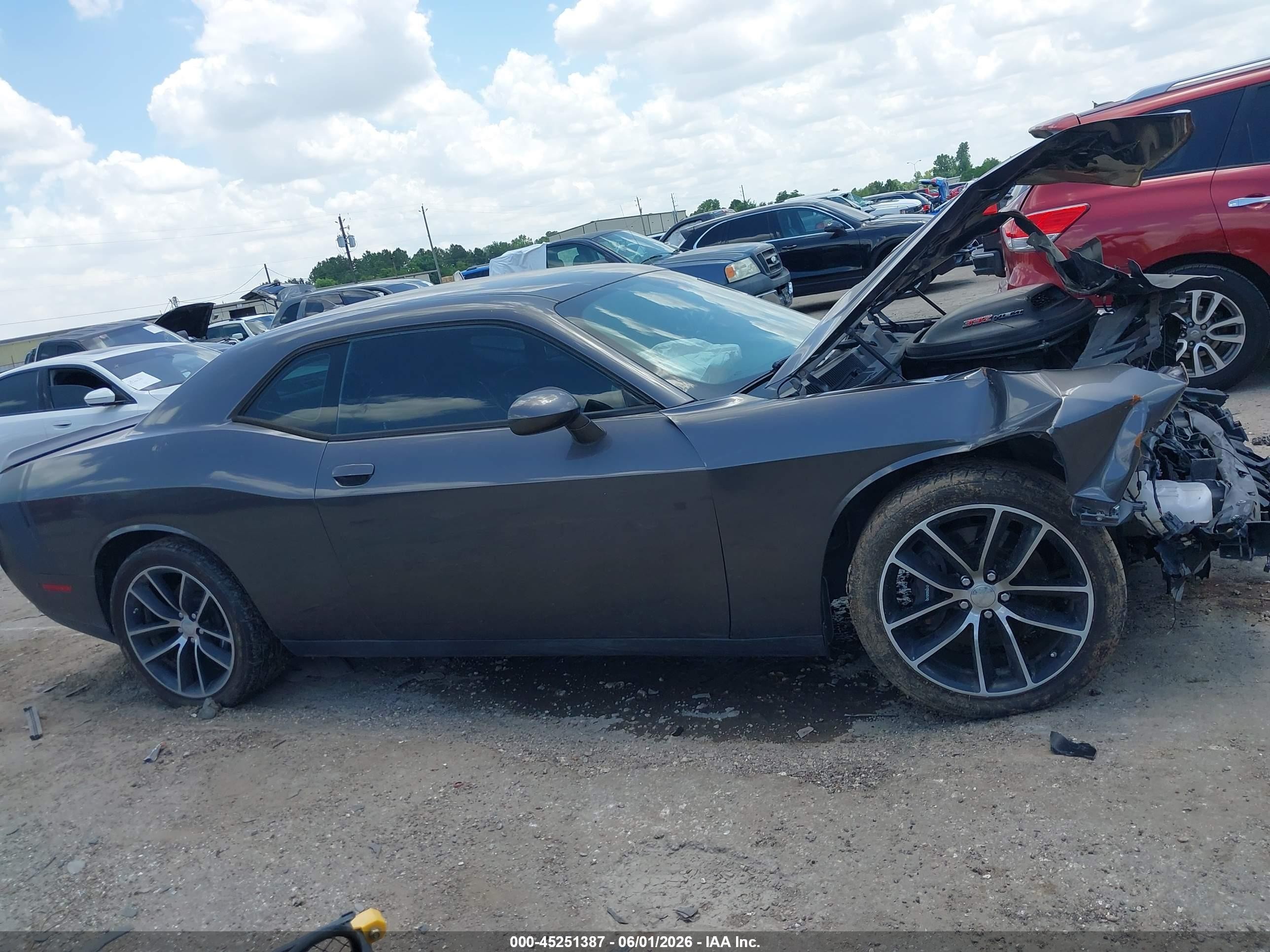 2016 Dodge Challenger 392 Hemi Scat Pack Shaker Серый vin: 2C3CDZFJ0GH276095