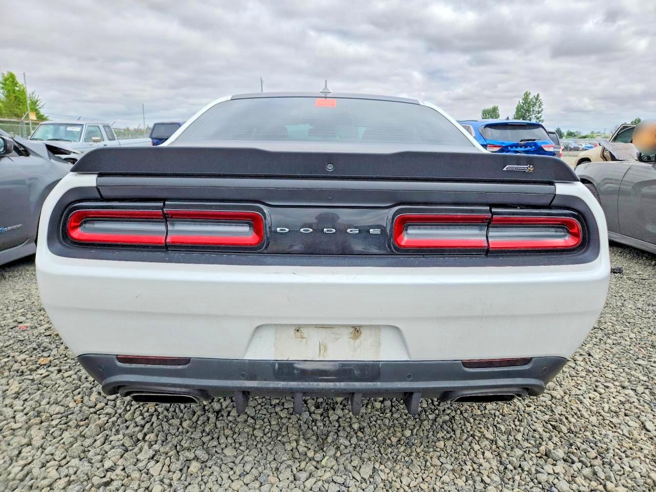 2015 Dodge Challenger R/t Scat Pack White vin: 2C3CDZFJ4FH816434