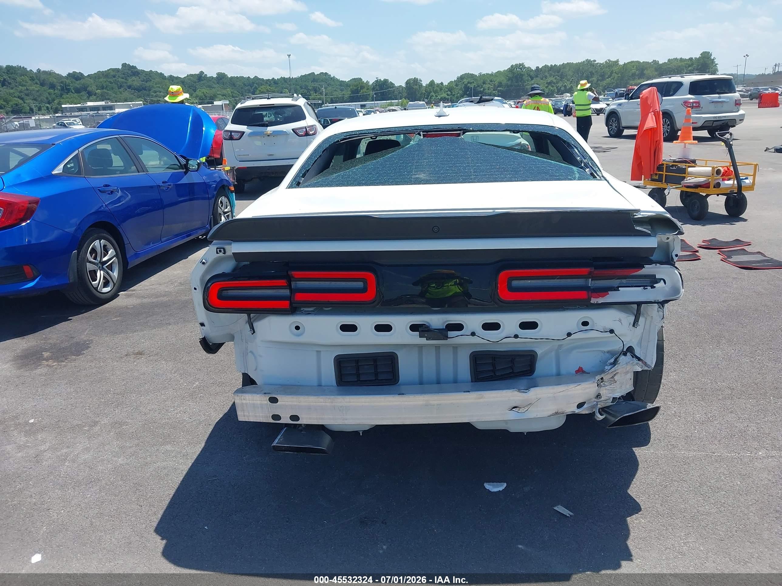 2015 Dodge Challenger R/t Scat Pack Shaker White vin: 2C3CDZFJ4FH868629