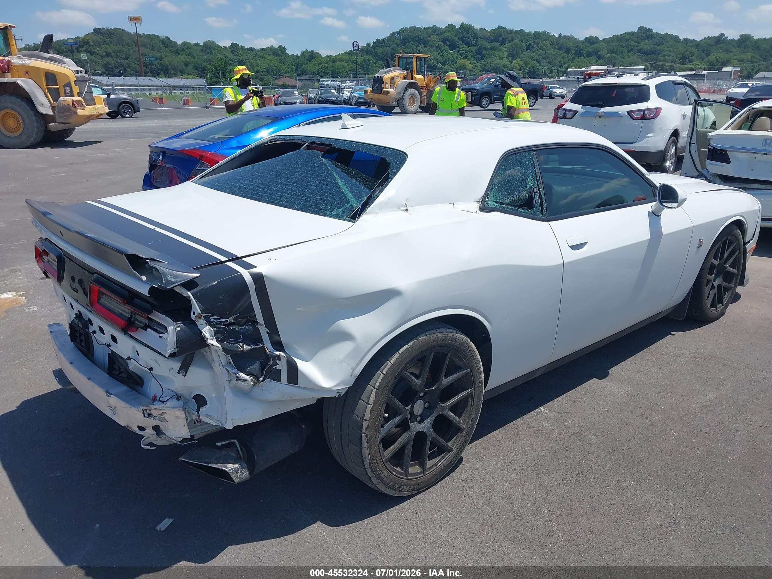 2015 Dodge Challenger R/t Scat Pack Shaker White vin: 2C3CDZFJ4FH868629