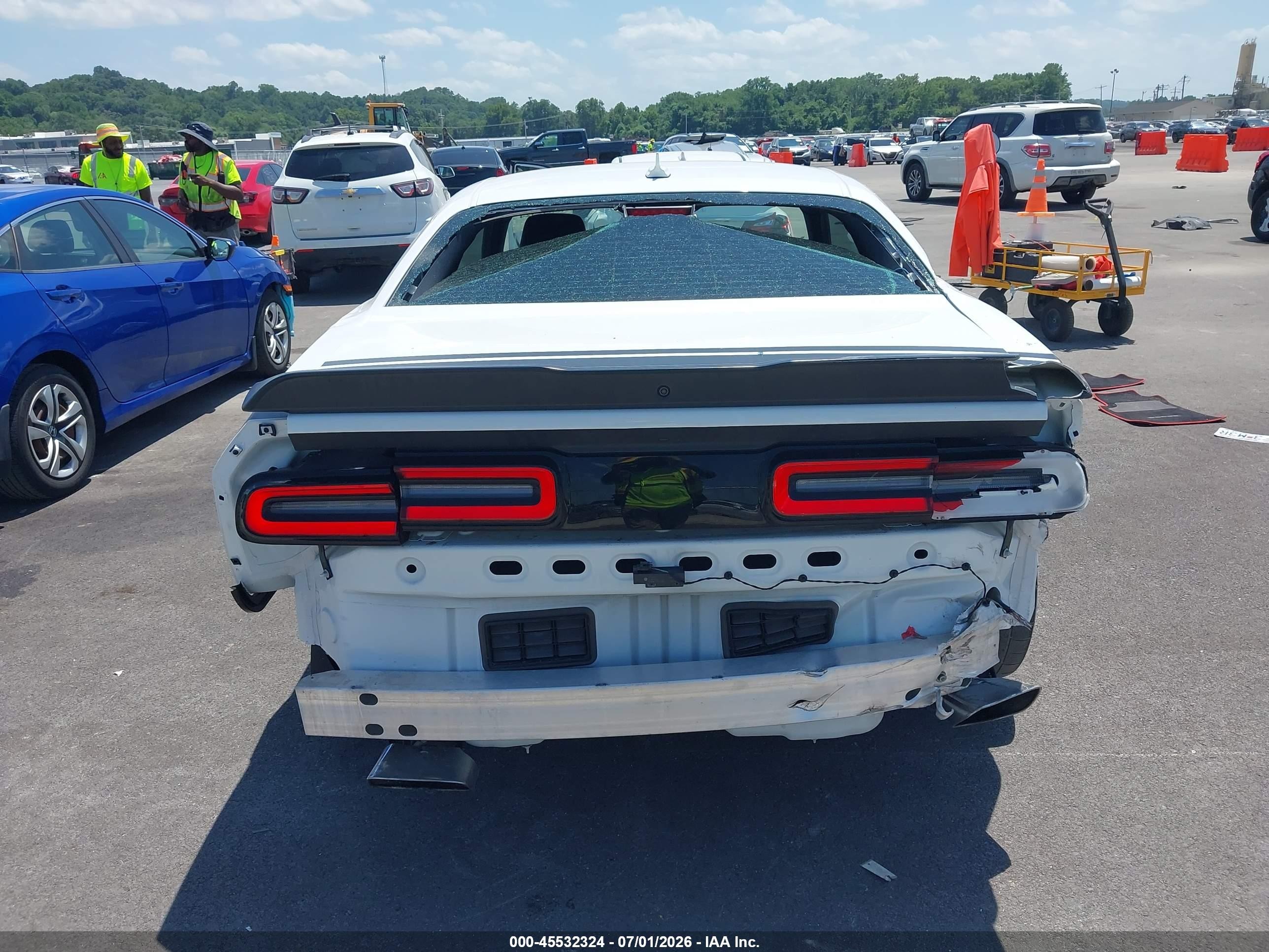 2015 Dodge Challenger R/t Scat Pack Shaker White vin: 2C3CDZFJ4FH868629