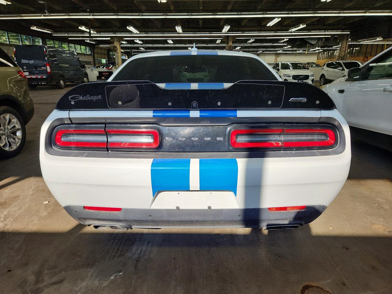 2016 Dodge Challenger R/t Scat Pack Белый vin: 2C3CDZFJ6GH234451
