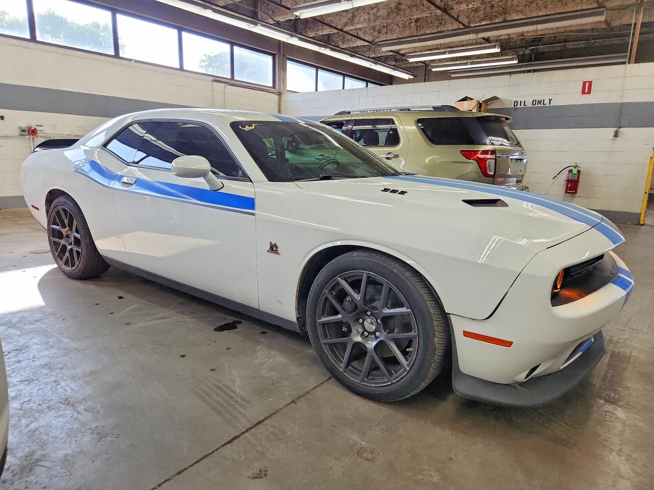 2016 Dodge Challenger R/t Scat Pack Белый vin: 2C3CDZFJ6GH234451