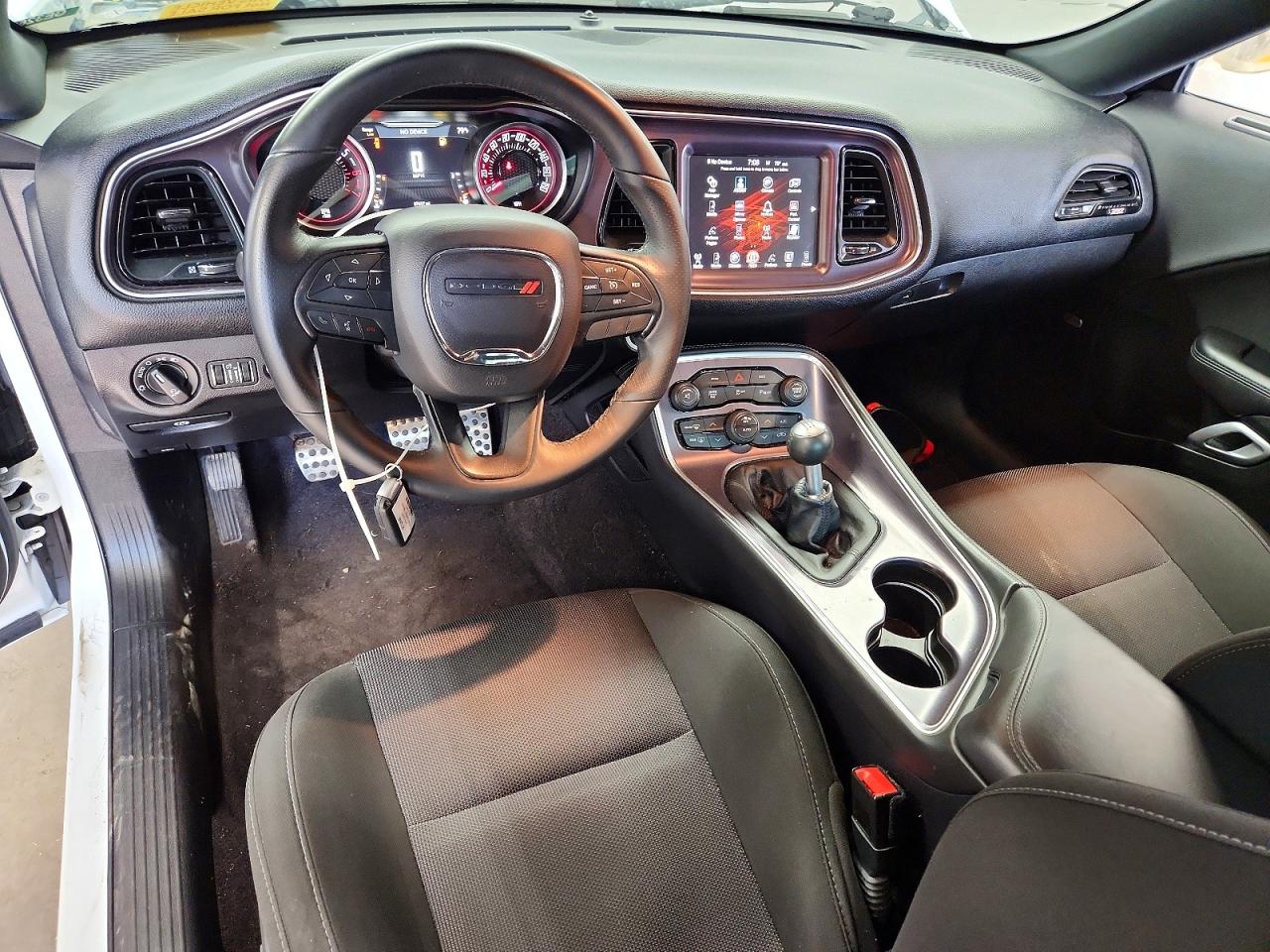 2016 Dodge Challenger R/t Scat Pack Белый vin: 2C3CDZFJ6GH234451