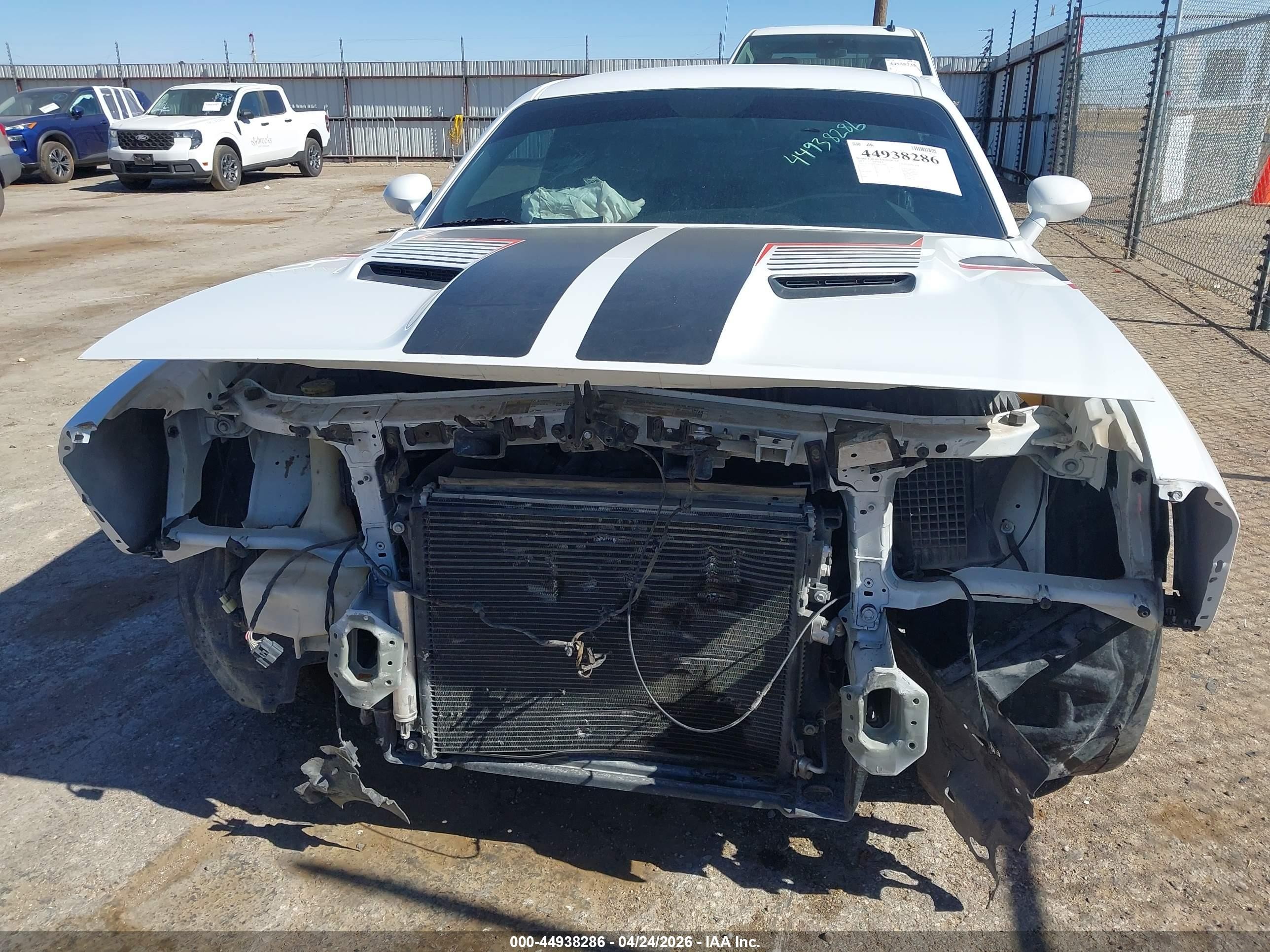 2015 Dodge Challenger R/t Scat Pack White vin: 2C3CDZFJXFH727886