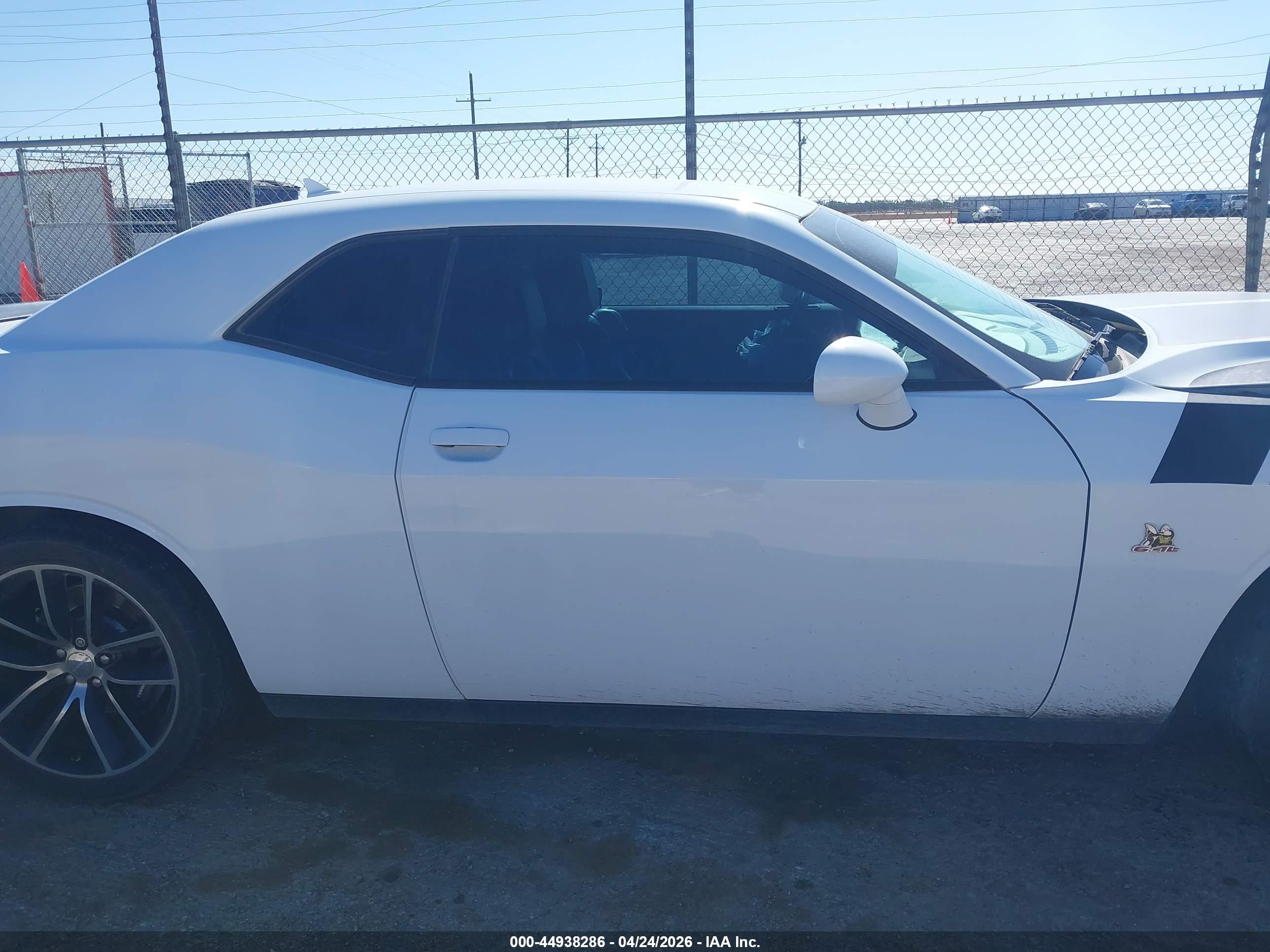 2015 Dodge Challenger R/t Scat Pack White vin: 2C3CDZFJXFH727886