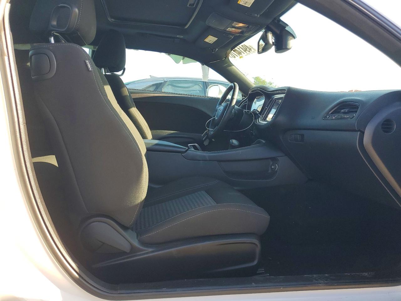 2021 Dodge Challenger Sxt White vin: 2C3CDZGG3MH662282