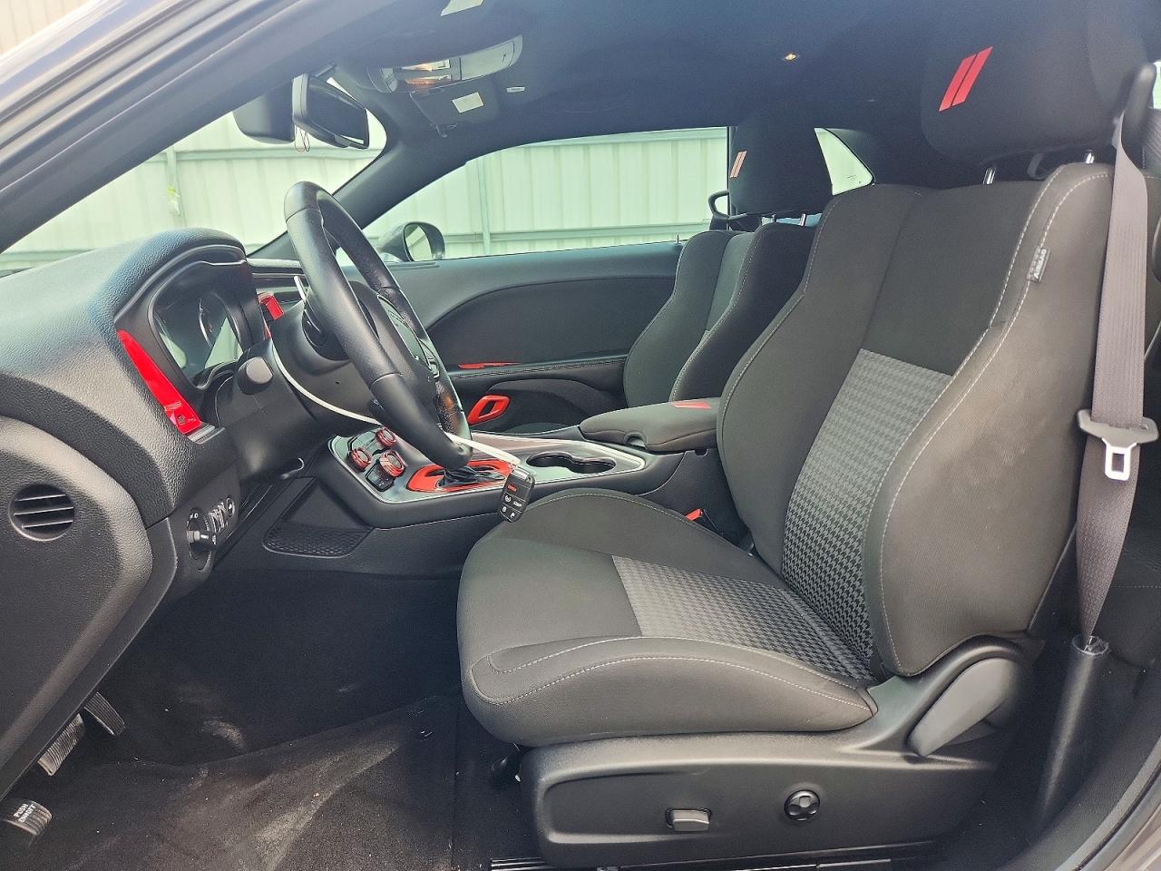 2021 Dodge Challenger Gt Silver vin: 2C3CDZJG9MH677121